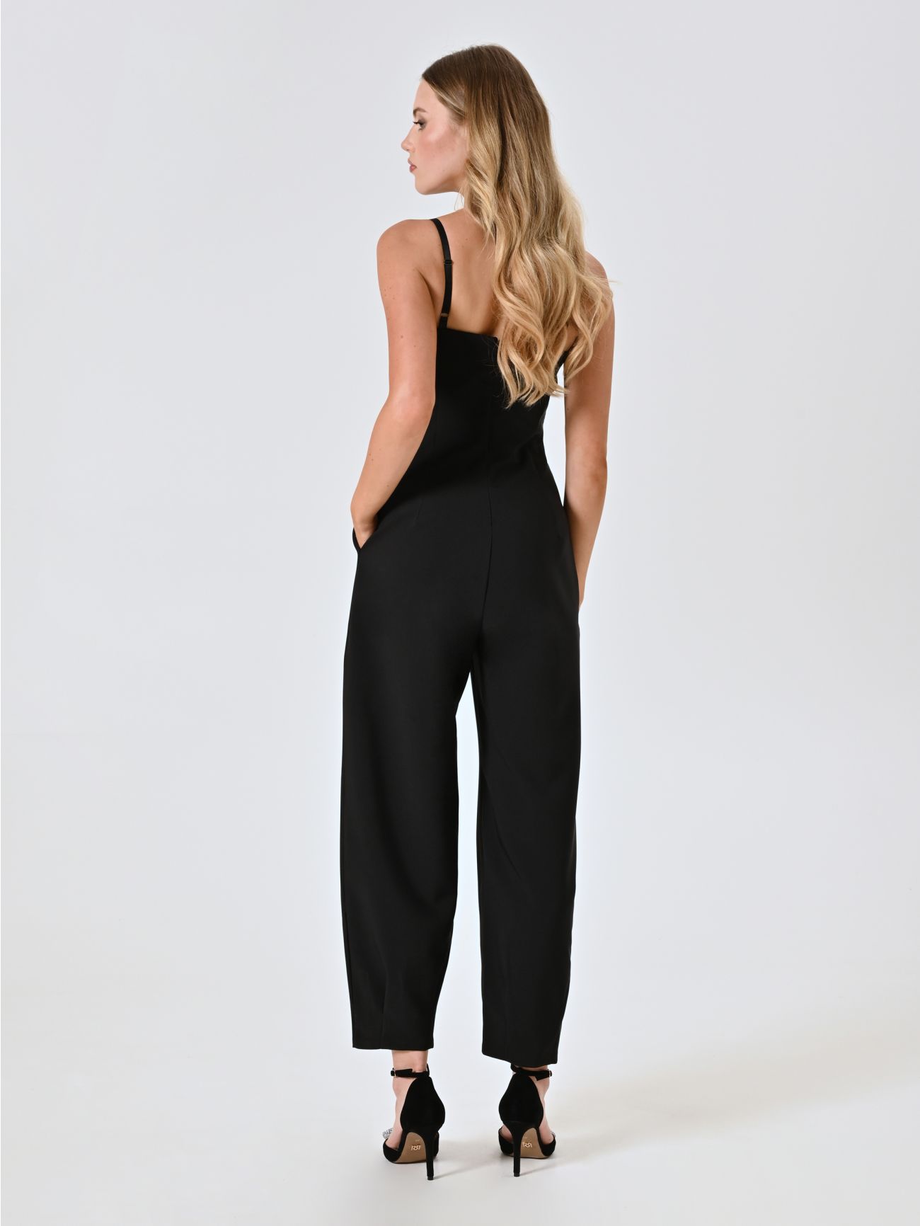 Mono negro carrot-fit det_3