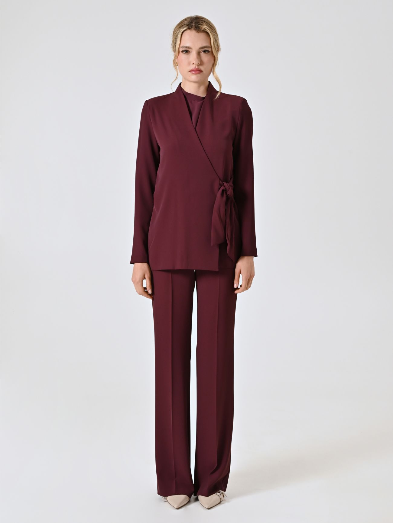 Jacke mit Schleife in Bordeaux aus Cady det_1