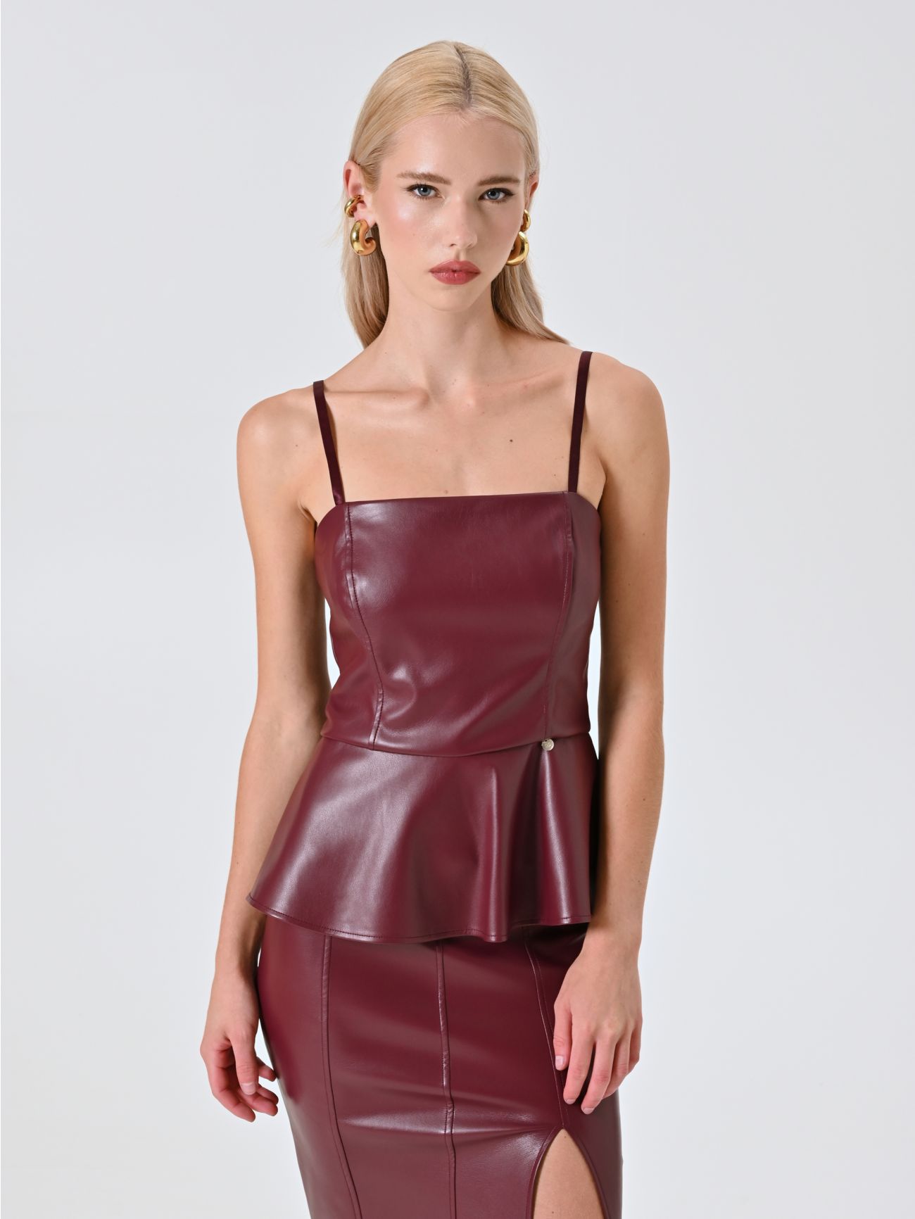 Bustier-Top aus Kunstleder in Bordeaux in_i7