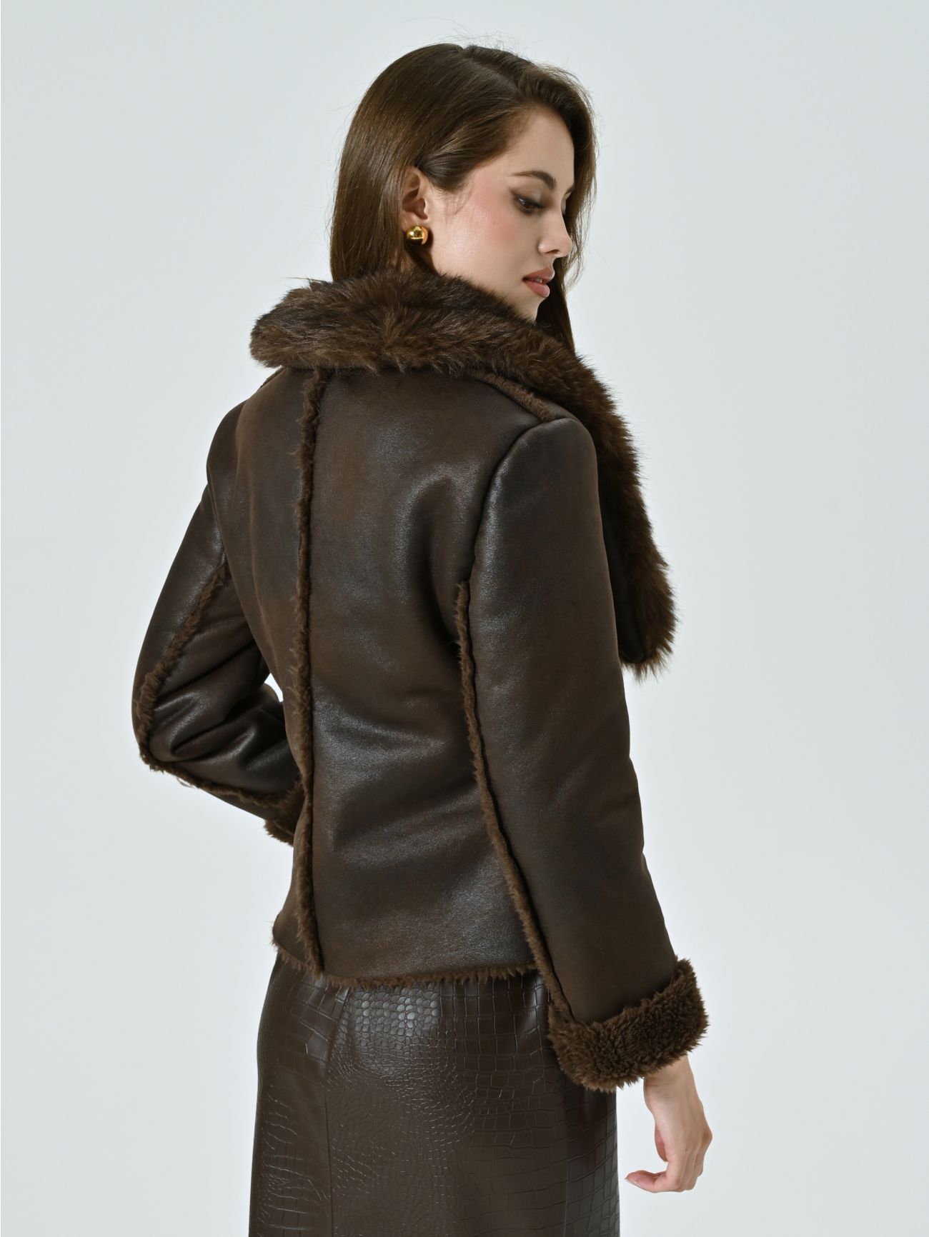 Short Faux-shearling Jacket det_3