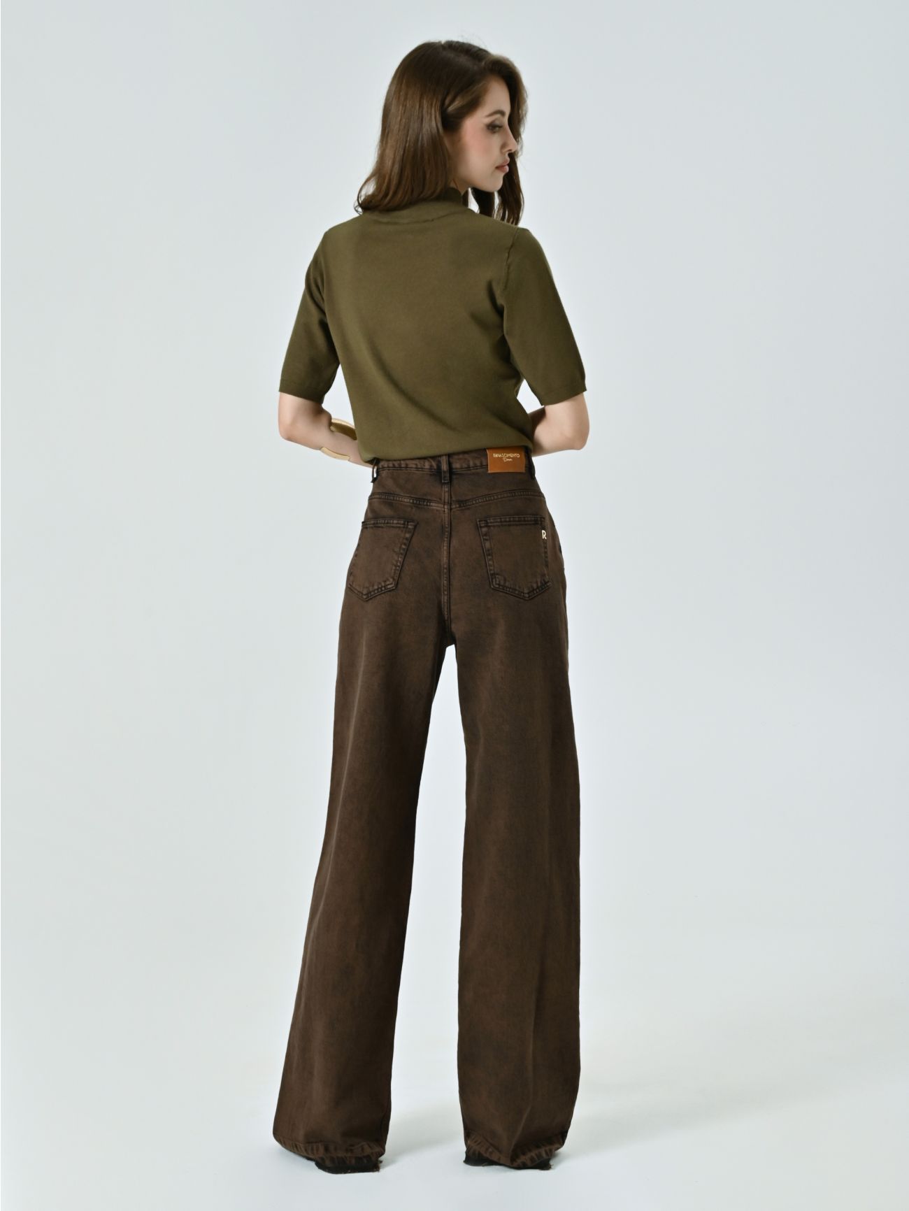 Jeans straight fit marrones det_3