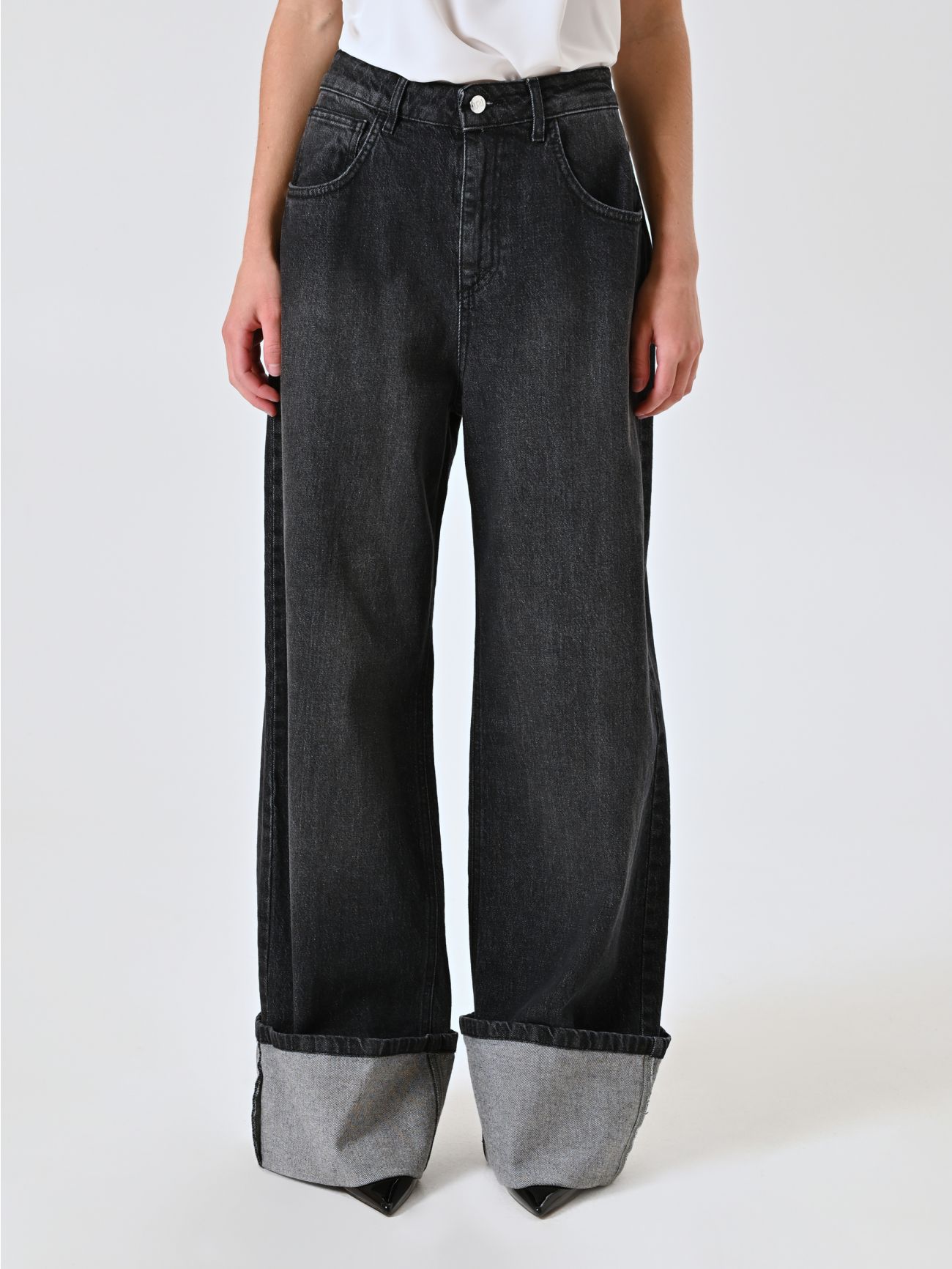 Jeans negros de corte fluido det_2