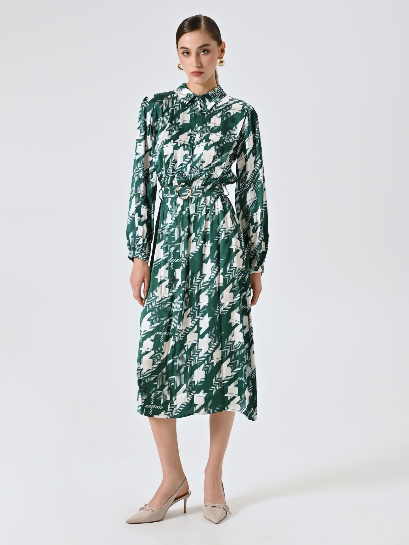 Hemdblusenkleid mit abstraktem Muster in_i7