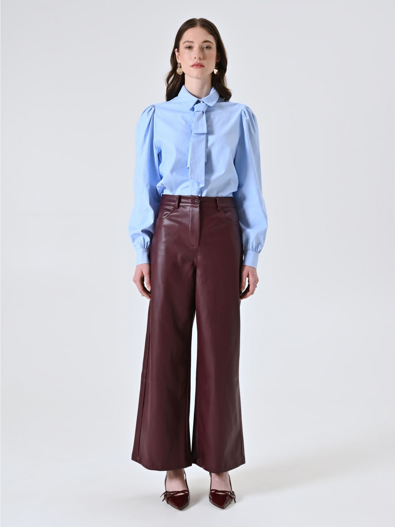 Pantalon bordeaux en simili cuir det_1