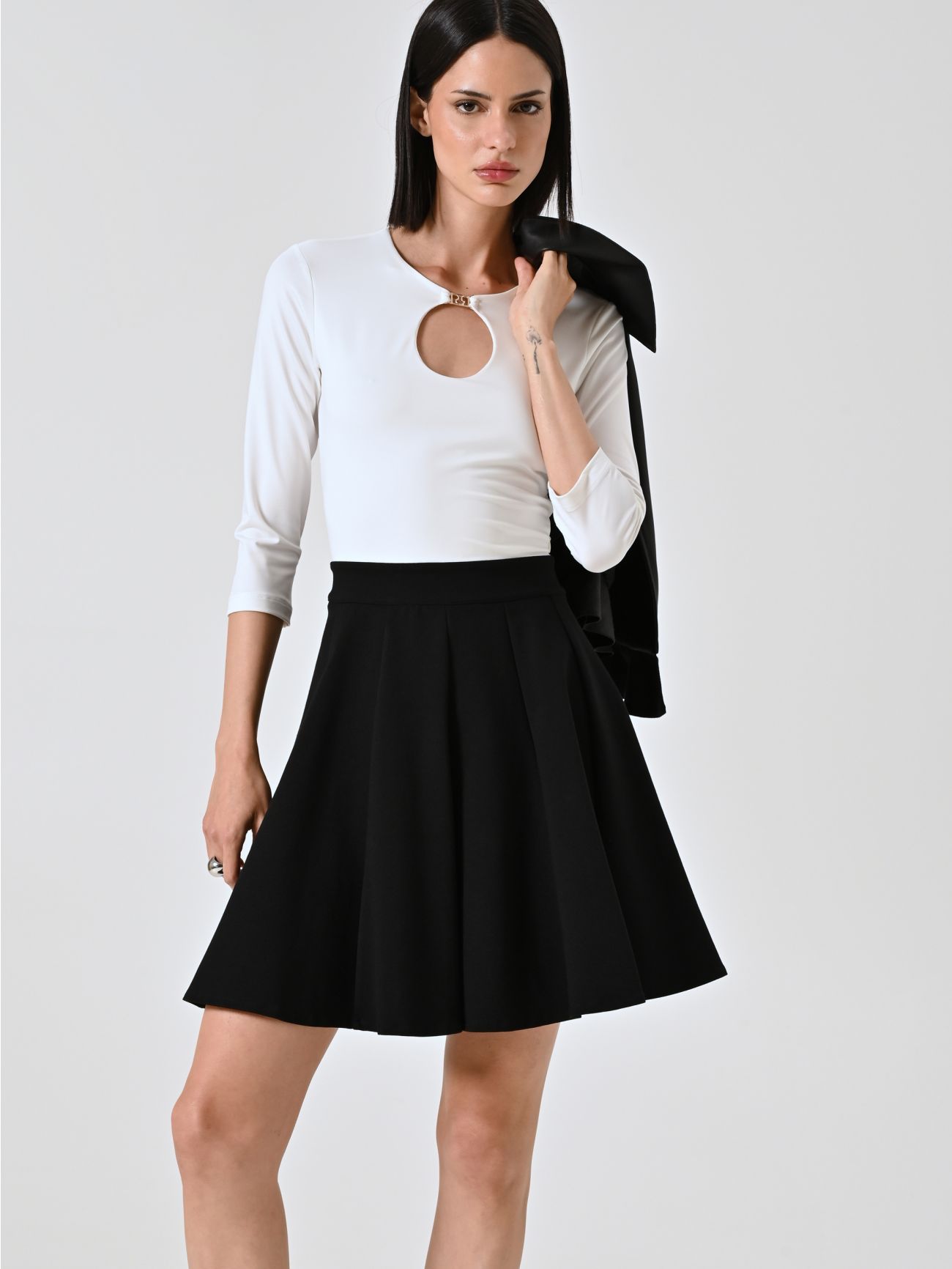 Zweifarbiges Kleid mit Tellerrock sp_e1