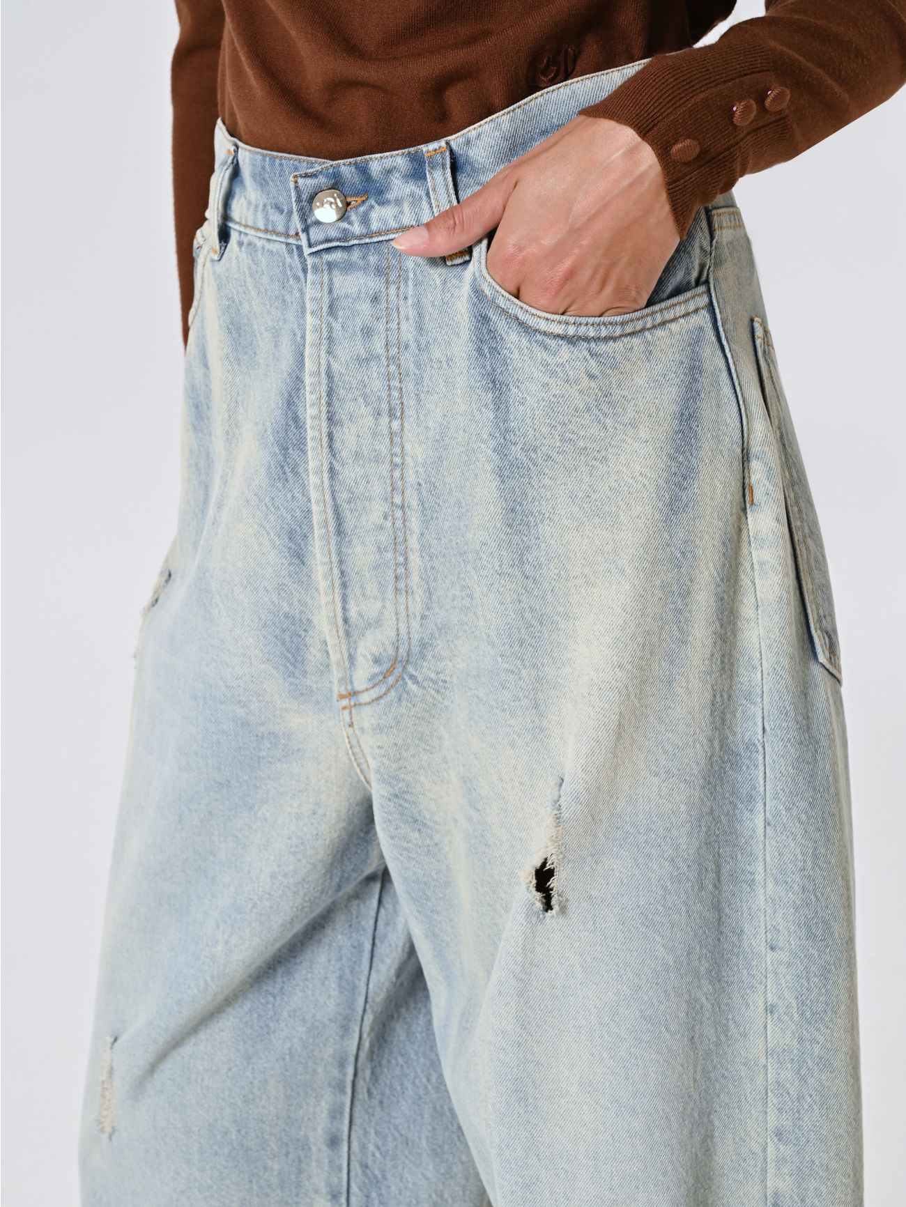 Jeans Chiari effetto Distressed in_i5