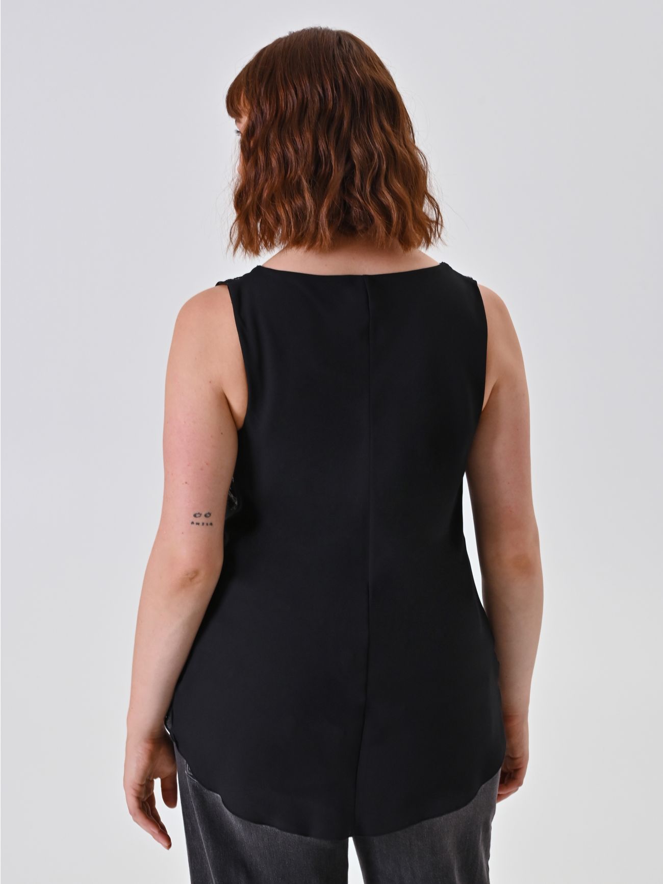 Curvy Black Sequinned Top 3 Rinascimento Curvy Black Sequinned Top det_3