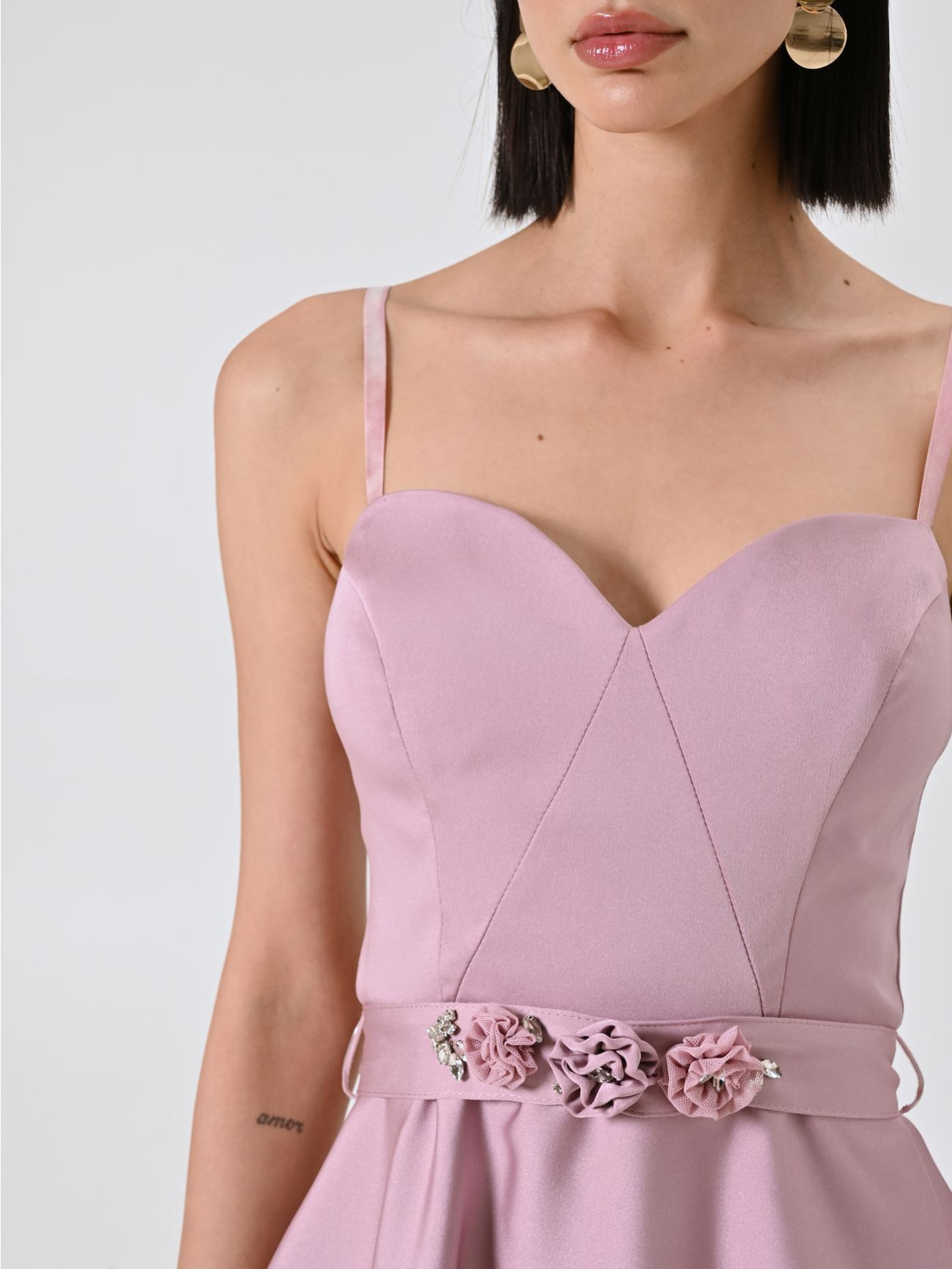 Kleid mit Tellerrock in Malve aus Satin in_i5