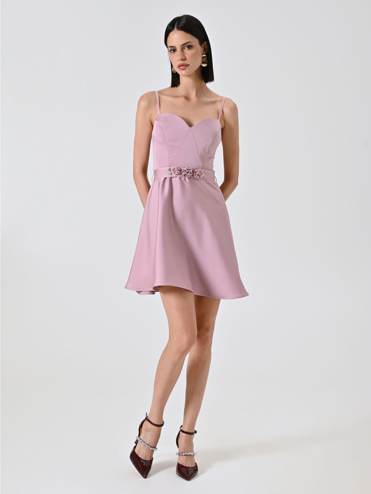 Kleid mit Tellerrock in Malve aus Satin in_i7