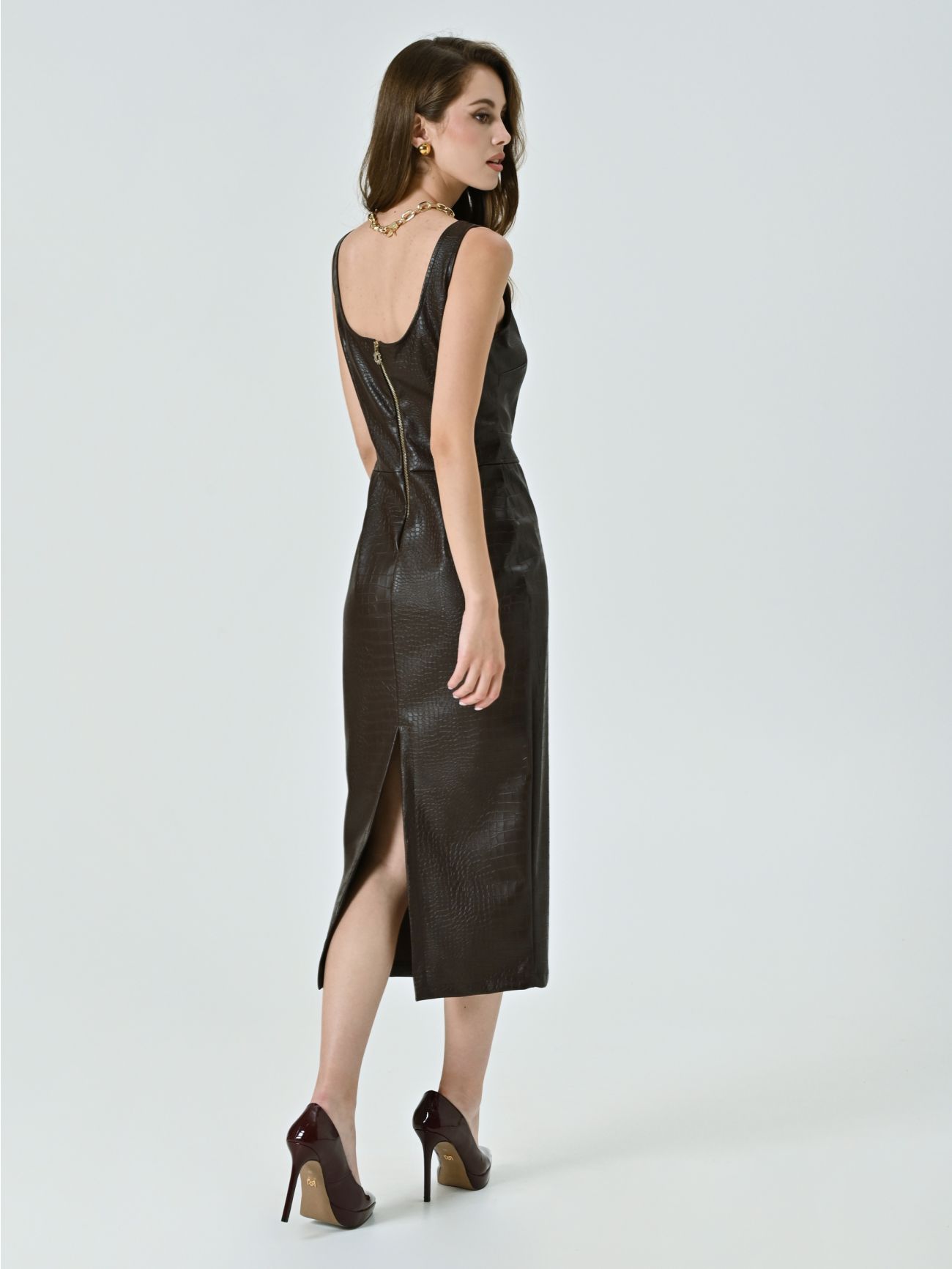 Vestido de tubo marrón chocolate de textura de cocodrilo det_3