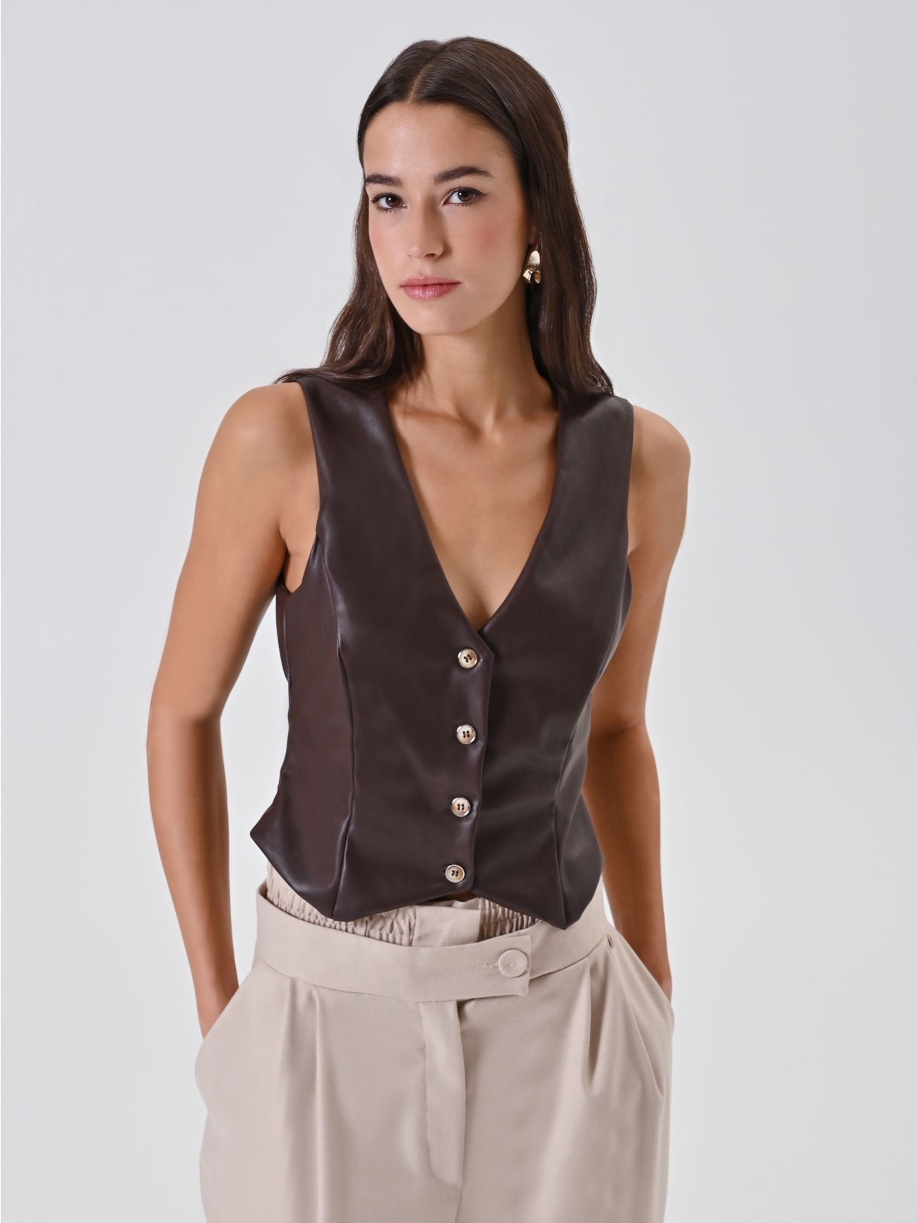 Chaleco de piel sintética marrón in_i7