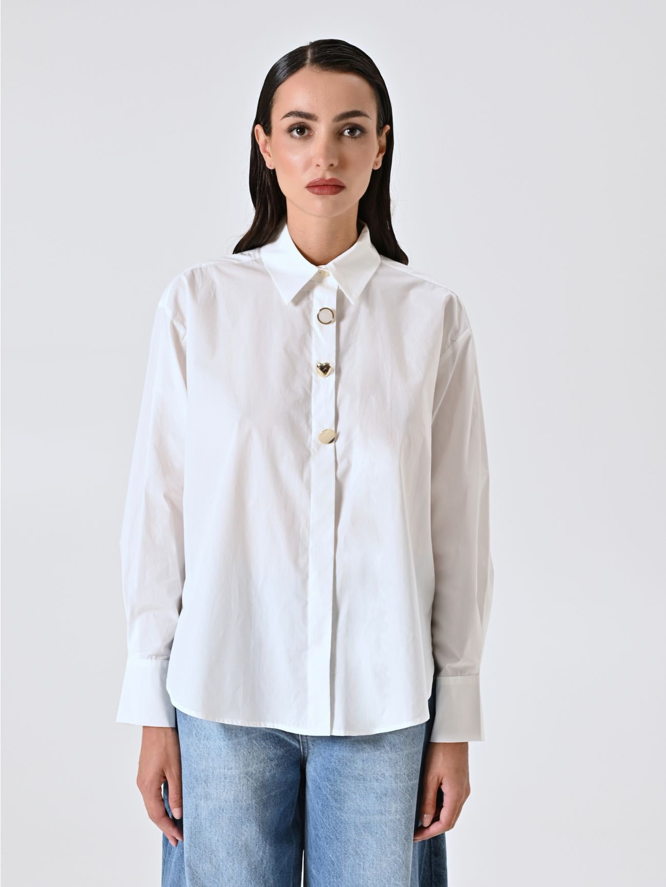 Oversized White Shirt with Jewel Buttons det_2