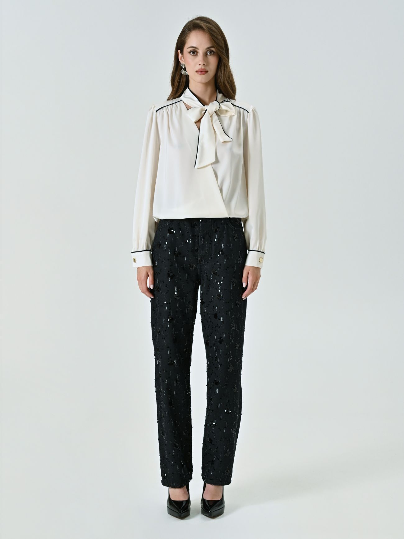 Denim Trousers Embellished with Sequins det_1