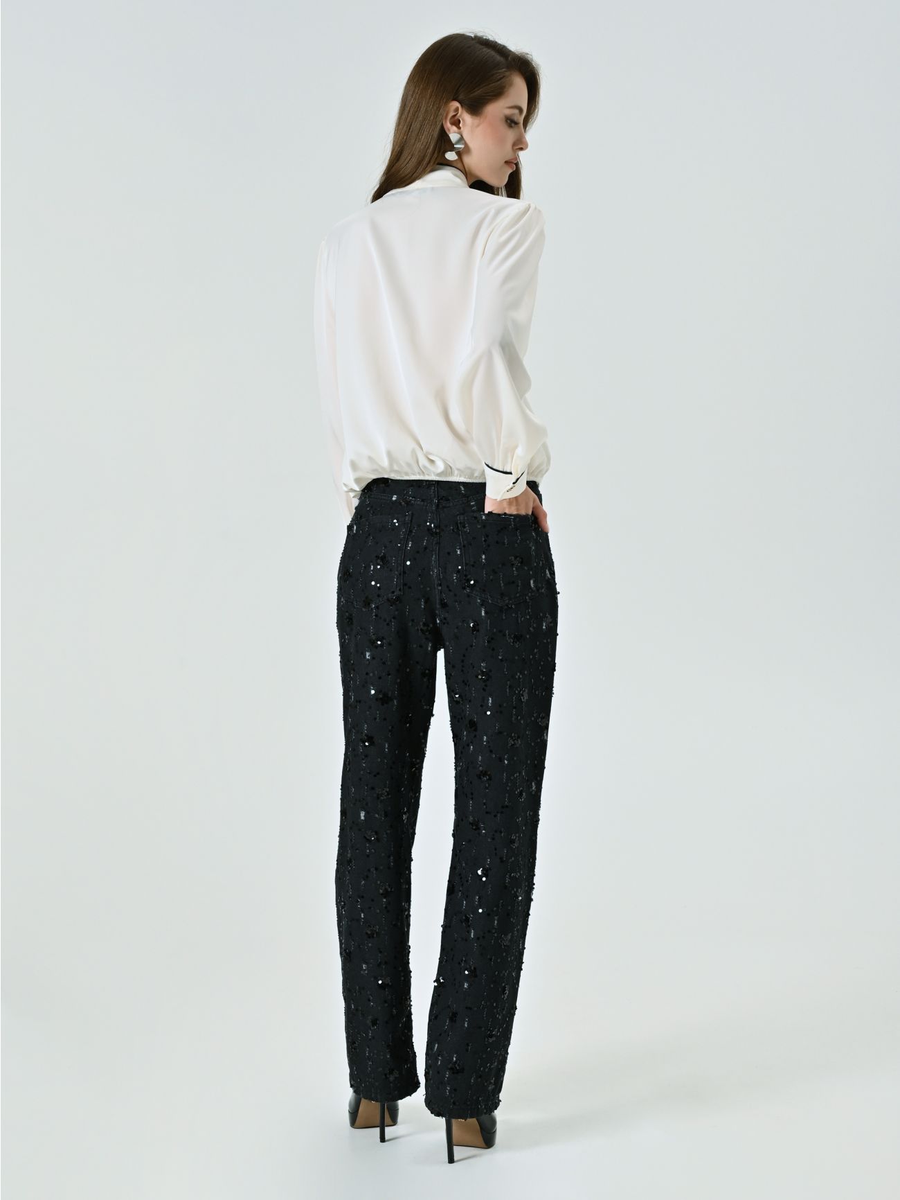 Denim Trousers Embellished with Sequins det_3