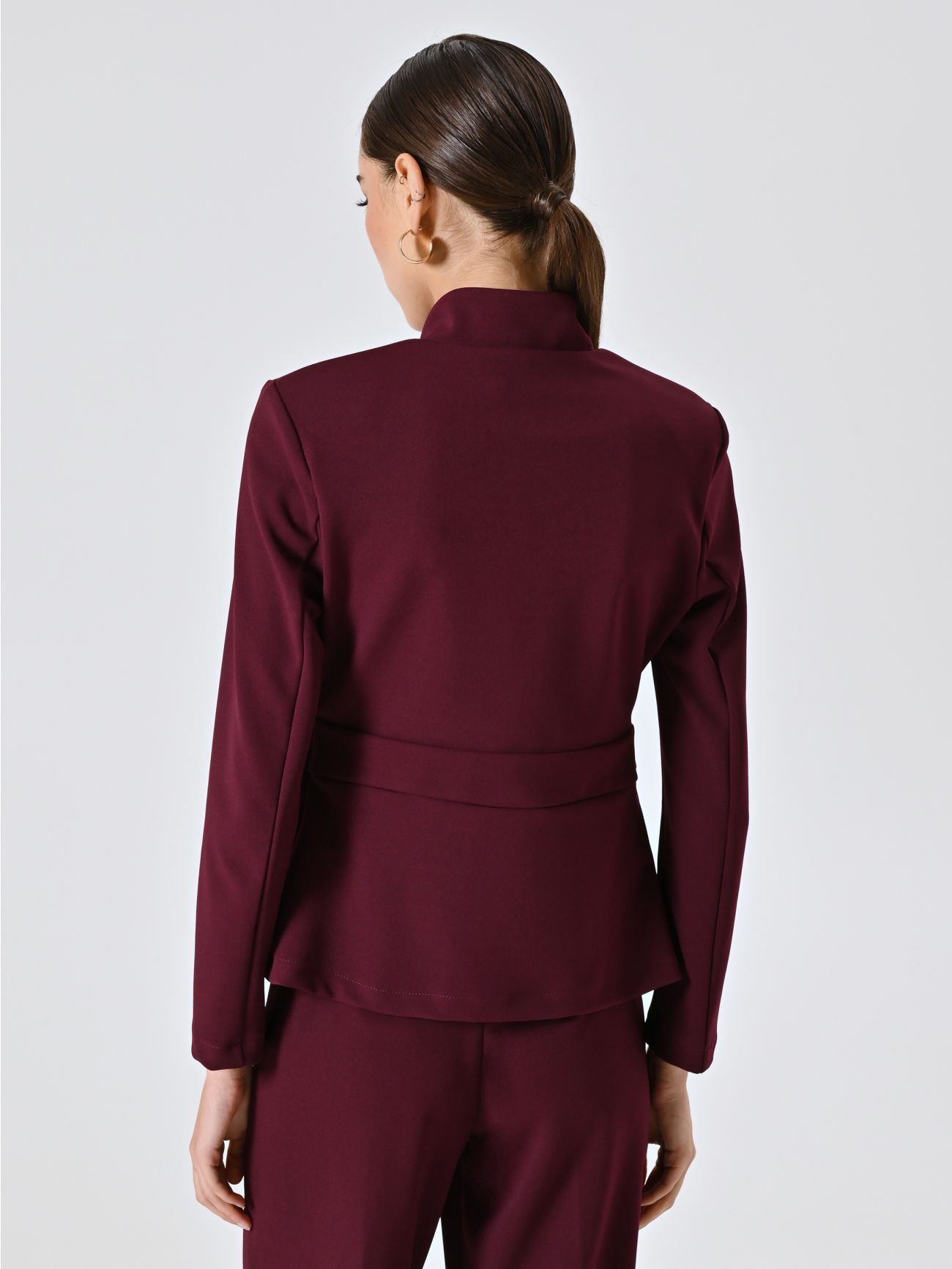 Giacca Bordeaux in Scuba mano Crepe det_3