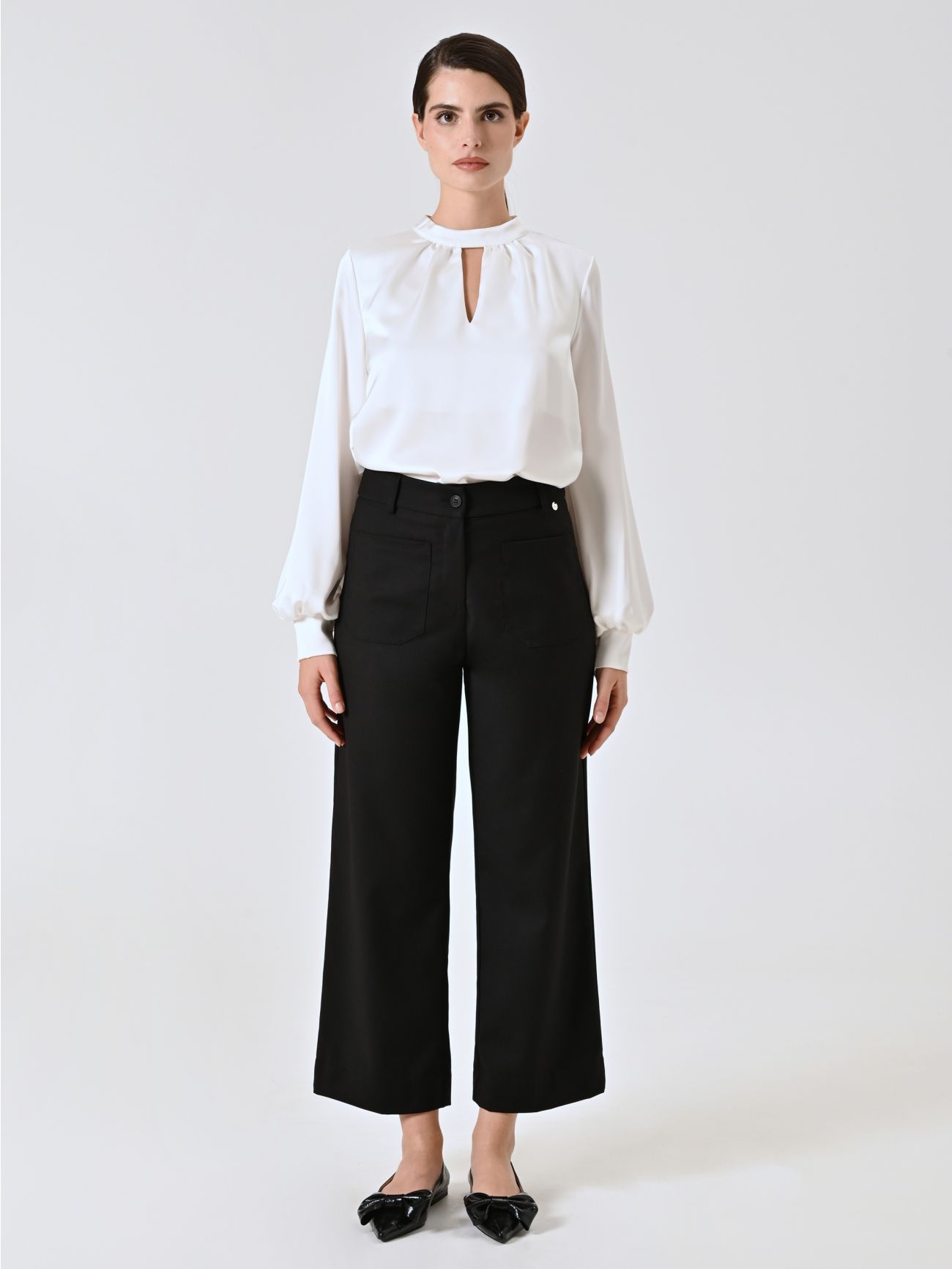 Black Trousers with Patch Pockets det_1