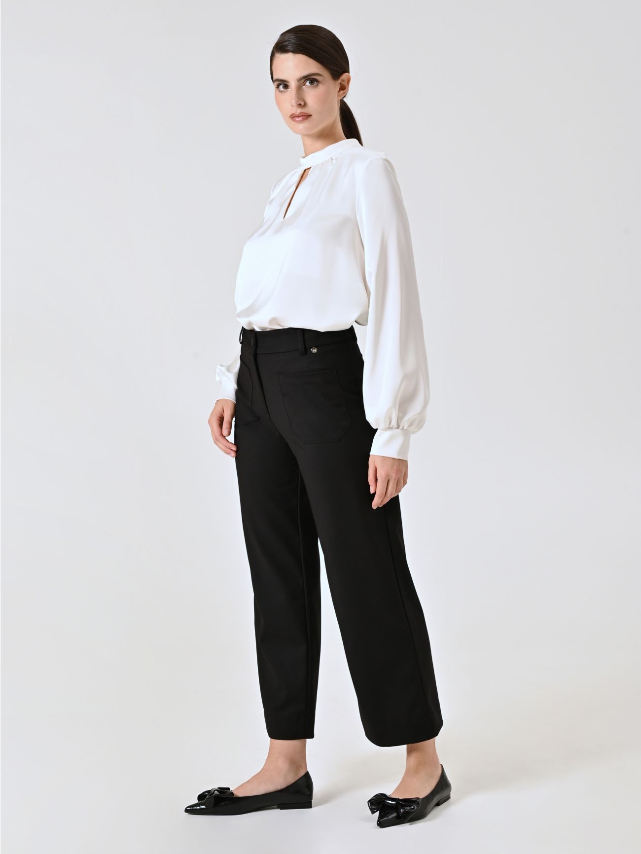 Black Trousers with Patch Pockets in_i7