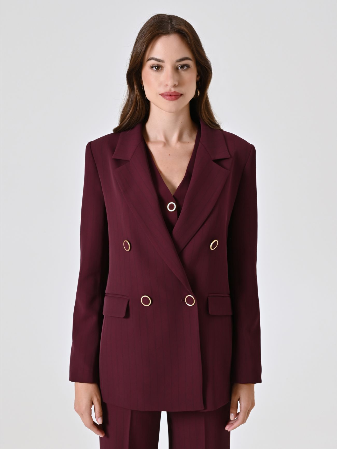 Chaqueta burdeos con raya negra det_2