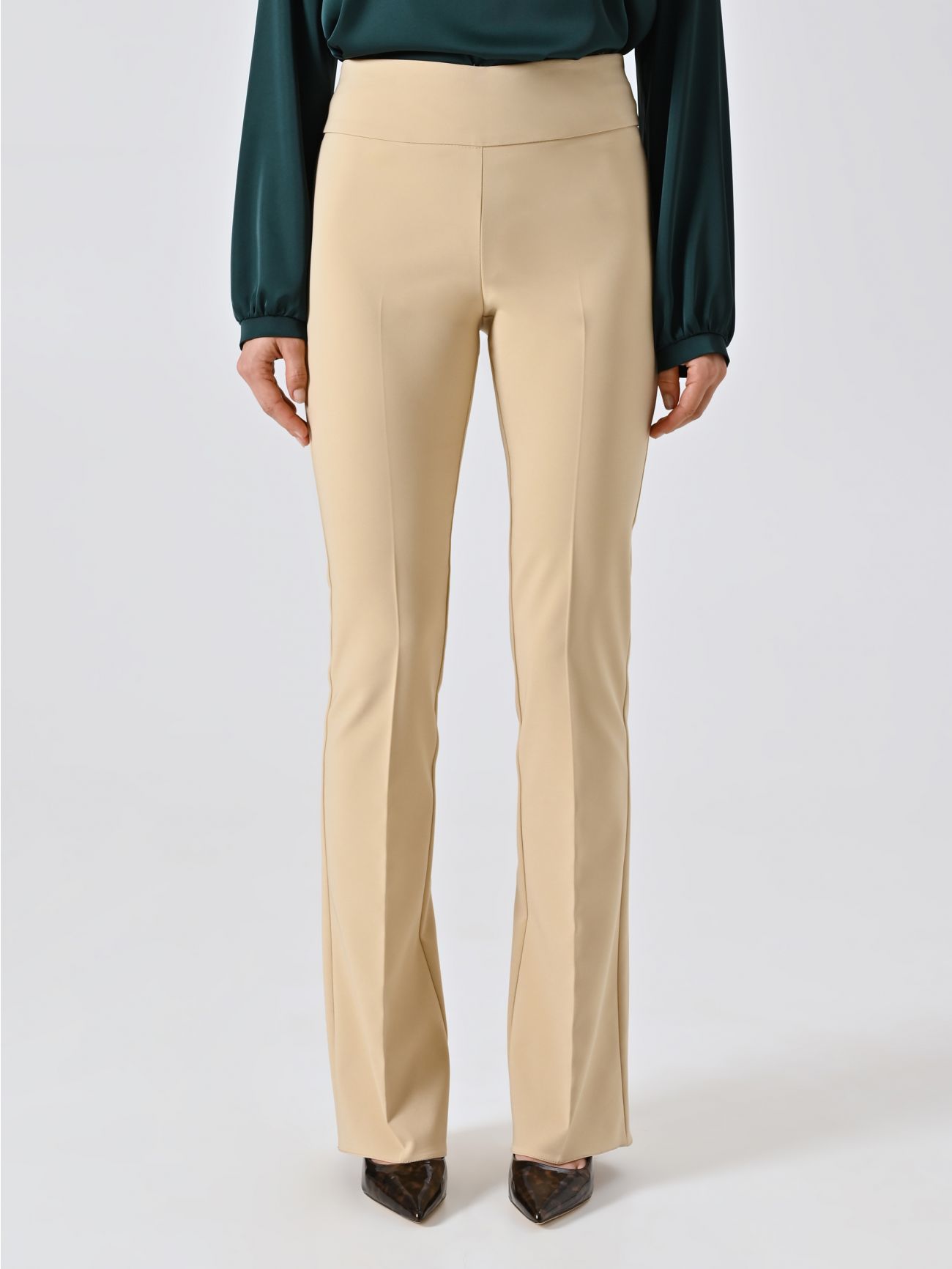 Pantaloni Flared Beige Scuro in Tessuto Tecnico det_2