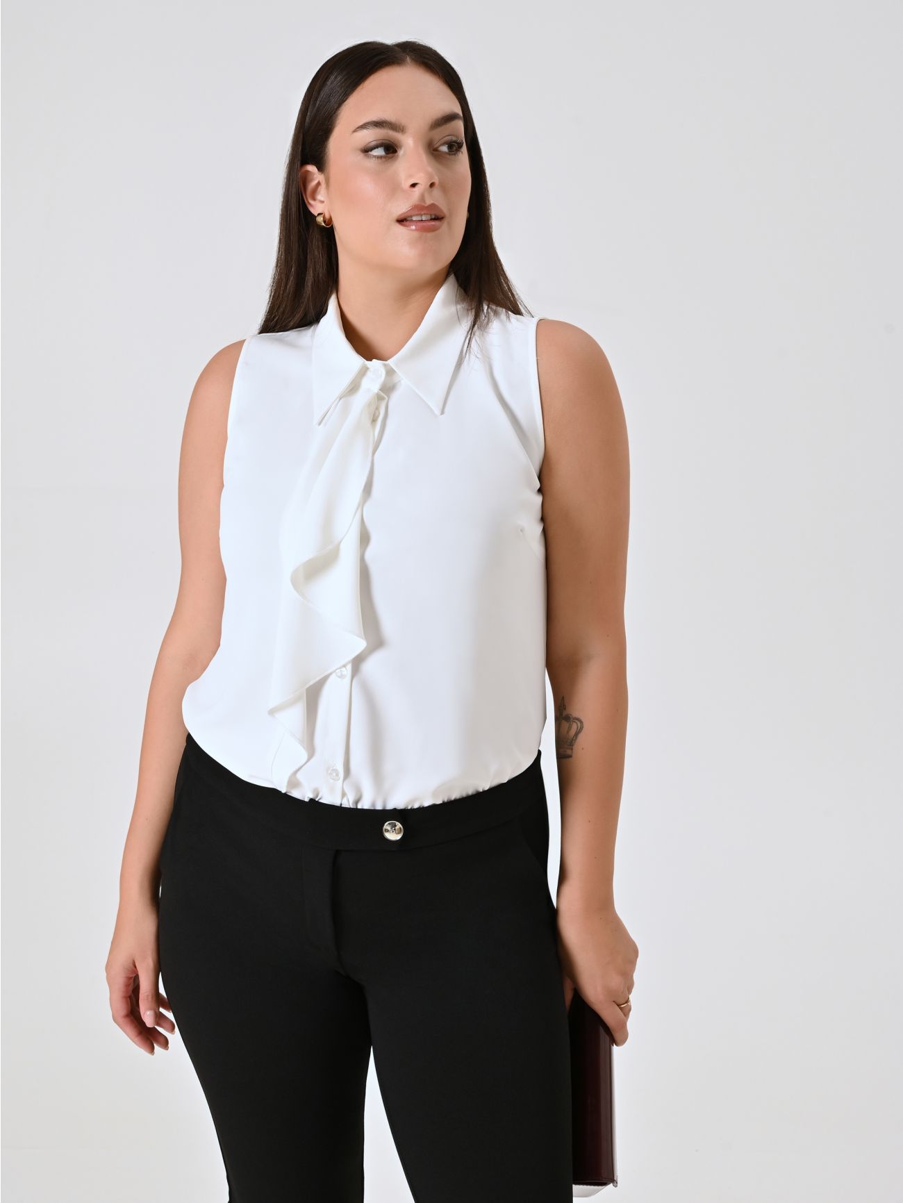 Top curvy blanco con volantes sp_e1