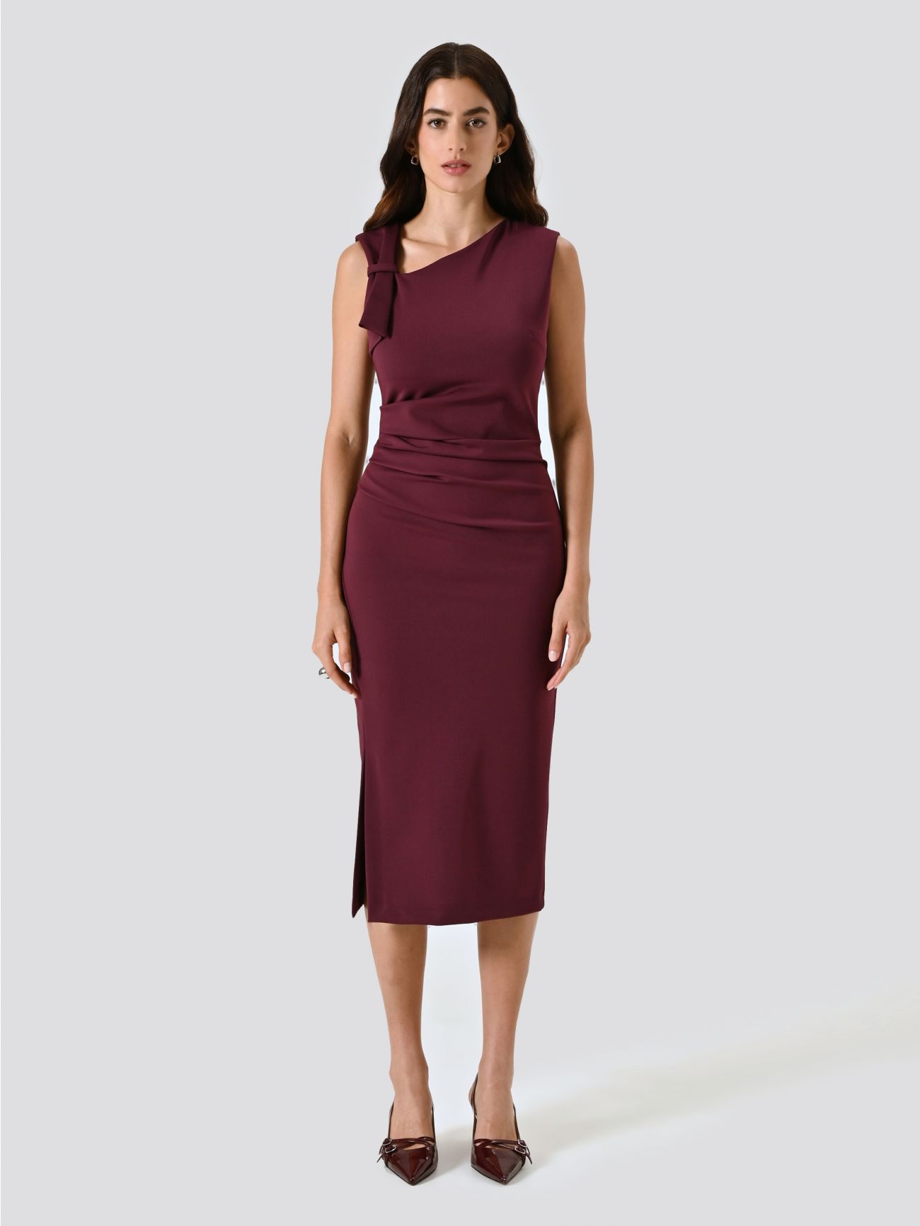 Vestido de tubo midi en punto milano burdeos con lazo det_1