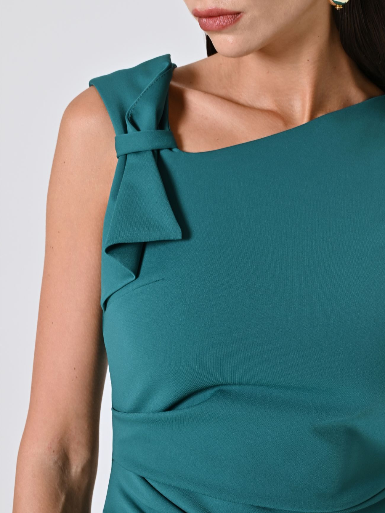 Vestido de tubo midi en punto milano verde con lazo in_i5