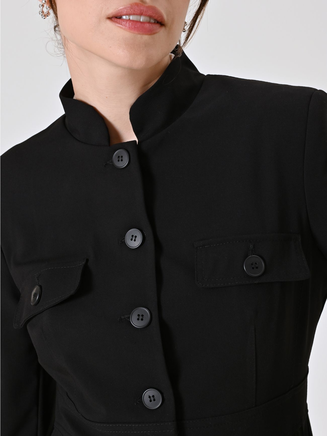Giacca Nera con Utility Pockets  in_i5
