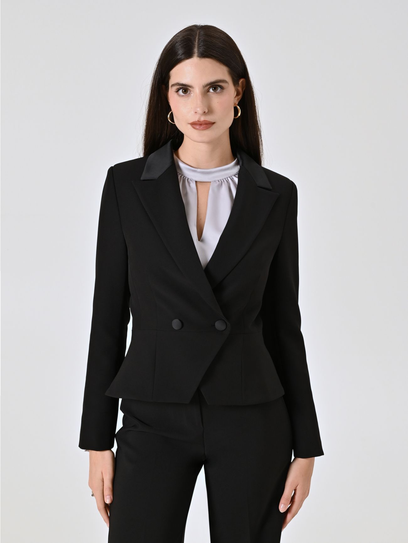 Chaqueta esmoquin en tejido técnico negro in_i7