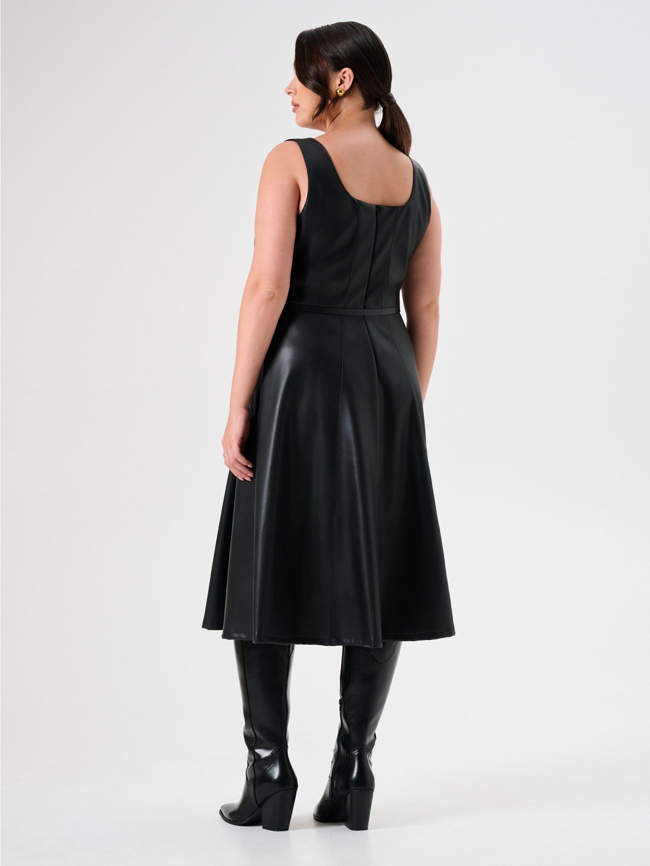Vestido de vuelo curvy en piel sintética det_3