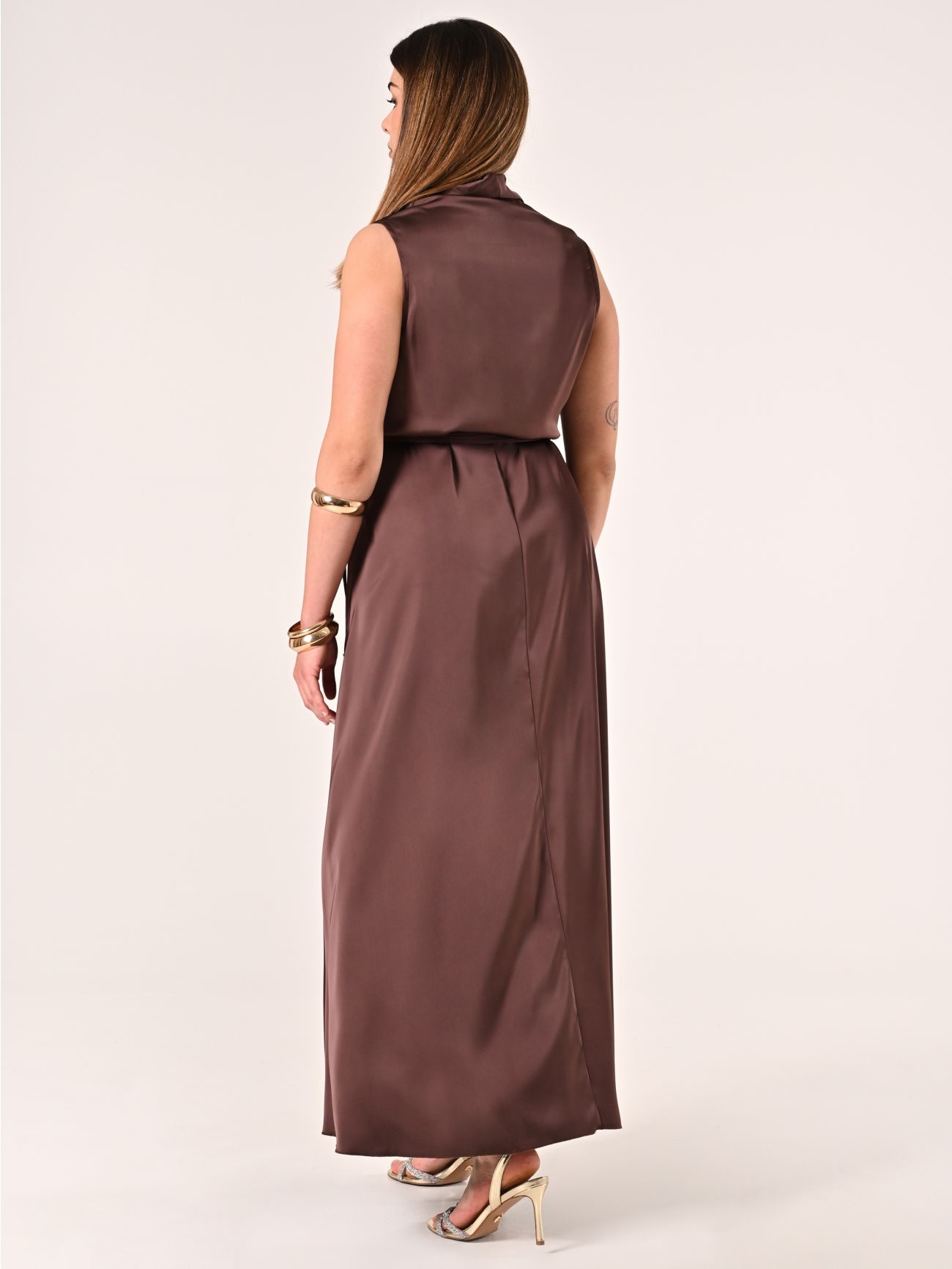 Curvy-Kleid in Schokoladenbraun det_3