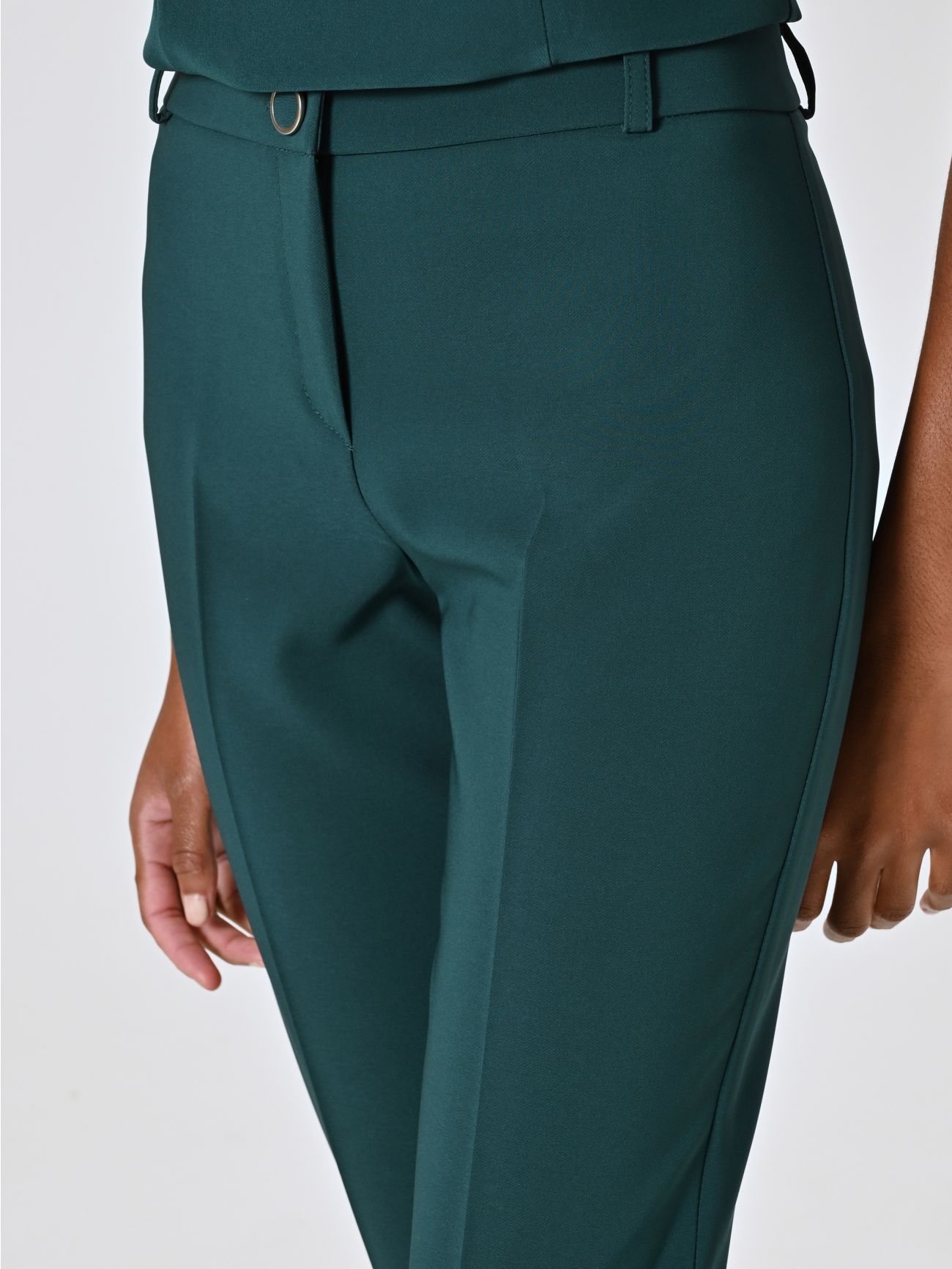 Pantaloni Verdi in Tessuto Tecnico in_i5
