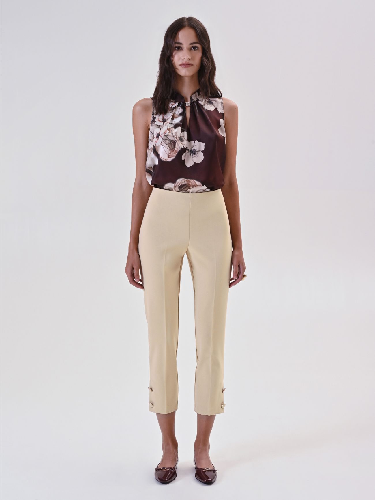 Pantaloni Straight in Tessuto Tecnico Beige Scuro det_1
