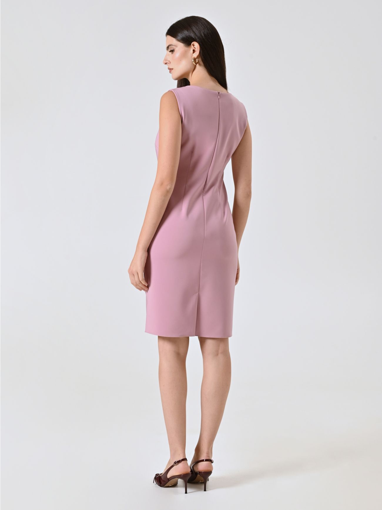 Vestido de tubo con escote cuadrado det_3