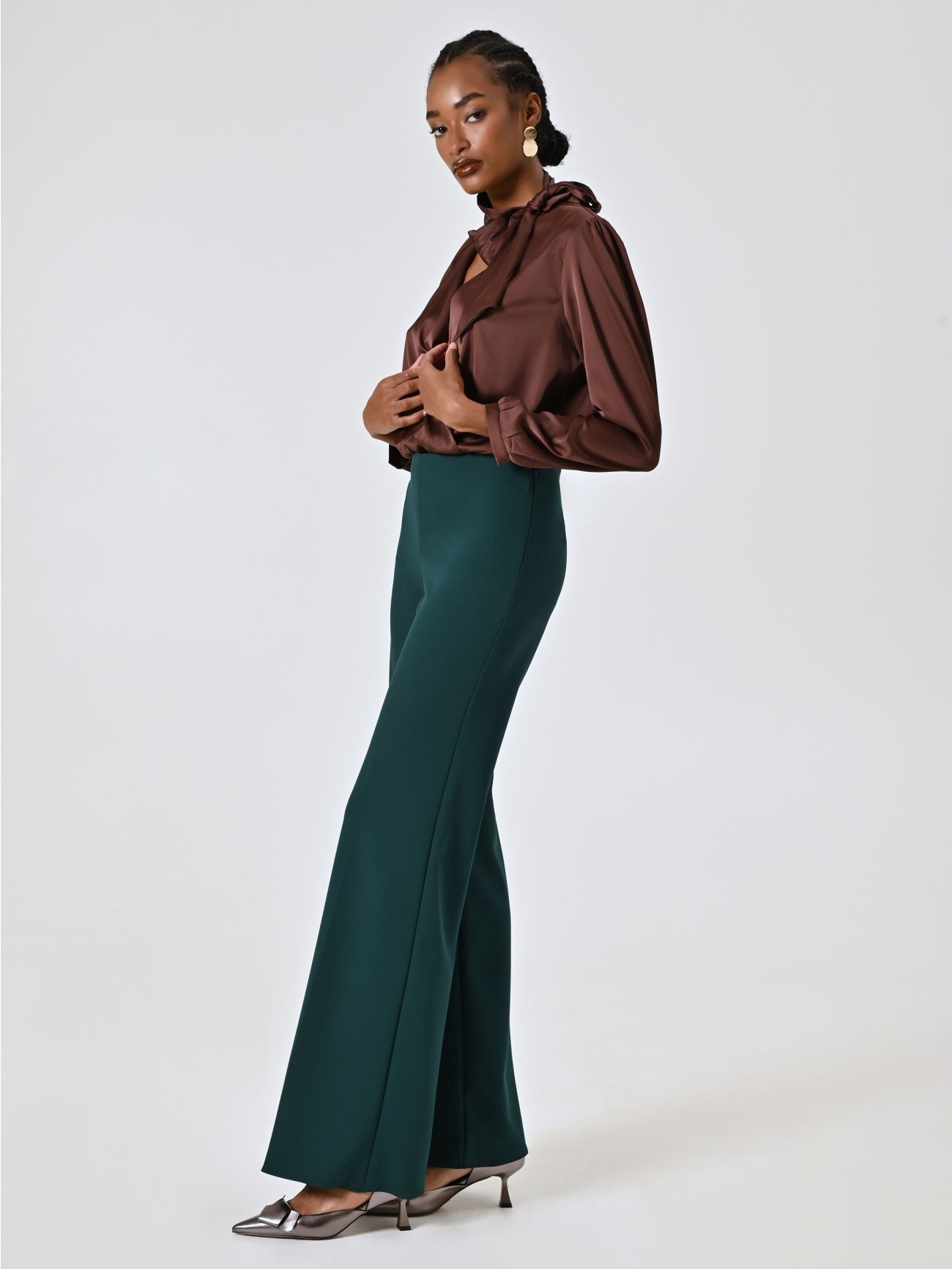 Green Palazzo Trousers in Scuba Crepe Fabric in_i7
