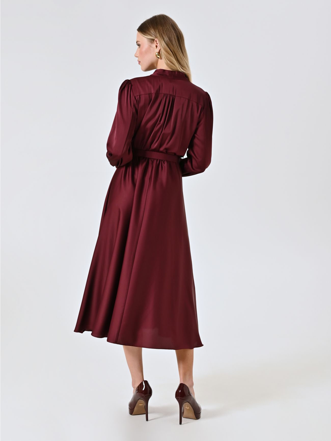 Robe bordeaux en satin det_3