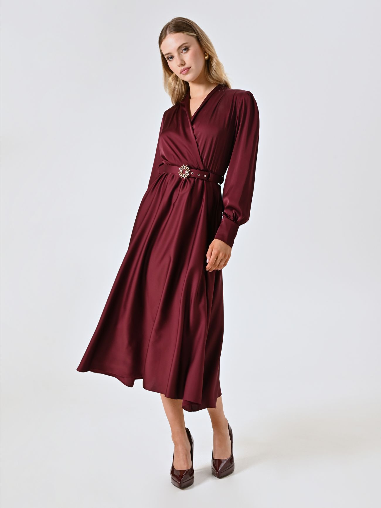 Robe bordeaux en satin in_i7