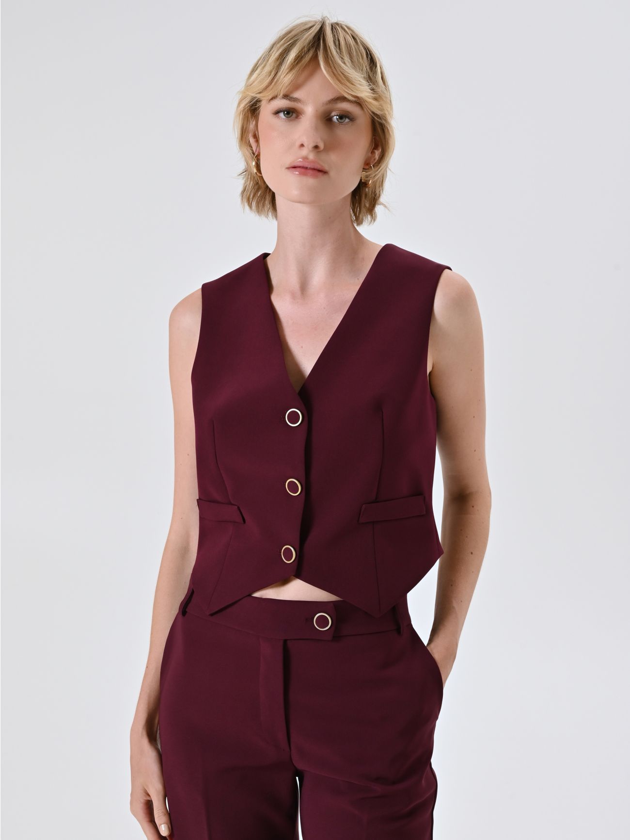 Gilet in Tessuto Tecnico Bordeaux in_i7