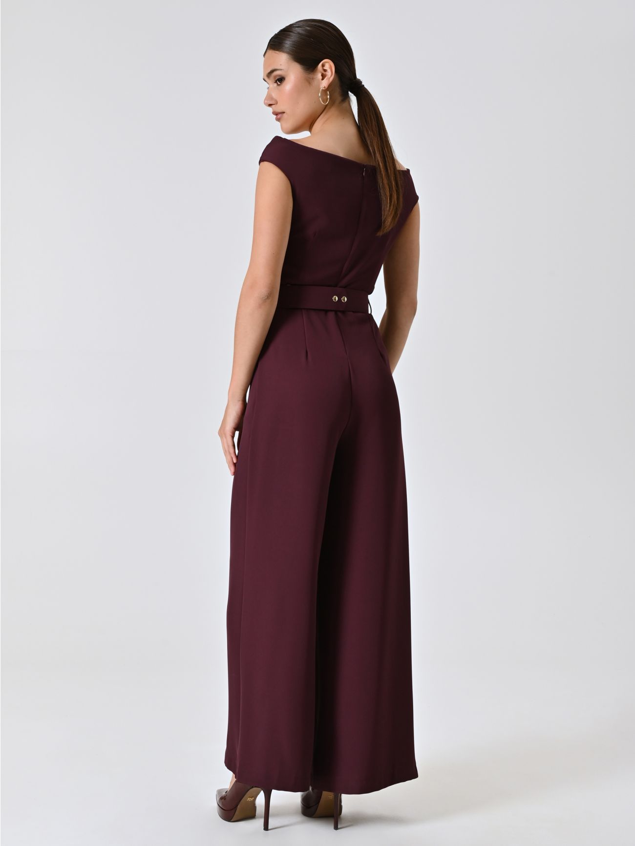 Tuta Bordeaux con Scollo Drappeggiato det_3
