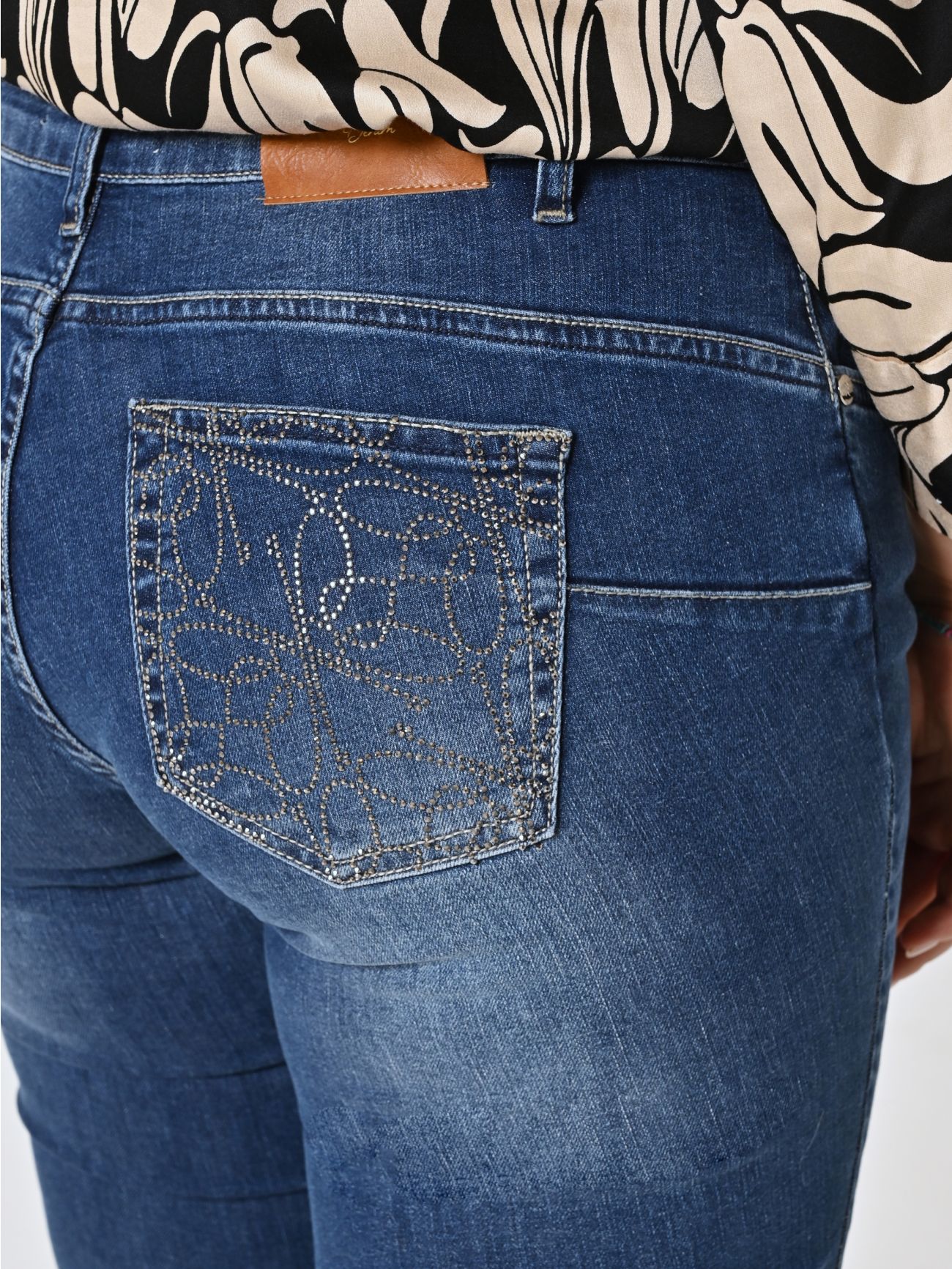 Curvy Skinny Jeans in_i5