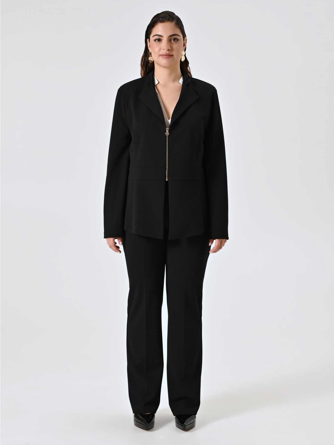 Curvy Black Jacket with Zip in Scuba Crepe det_1