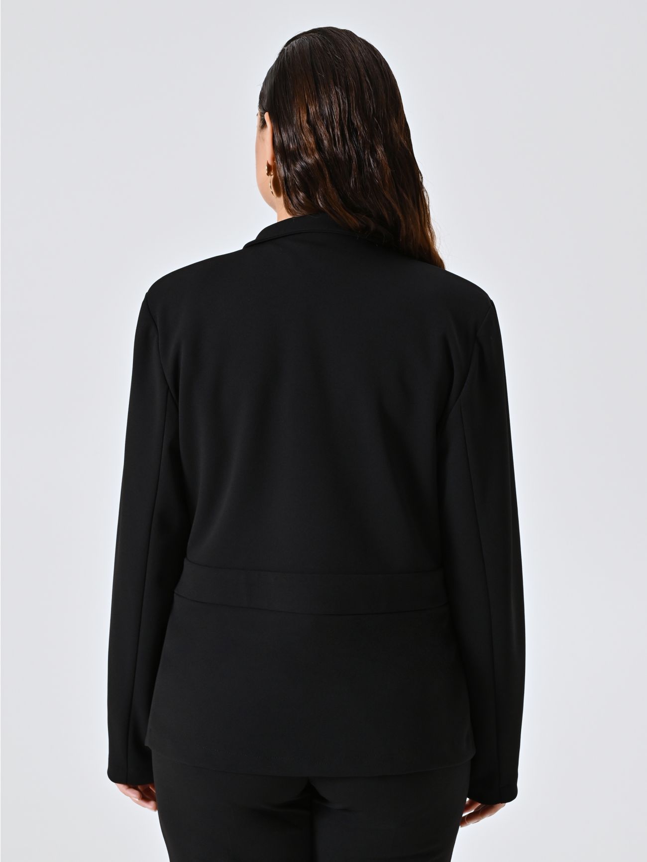 Curvy Black Jacket with Zip in Scuba Crepe det_3