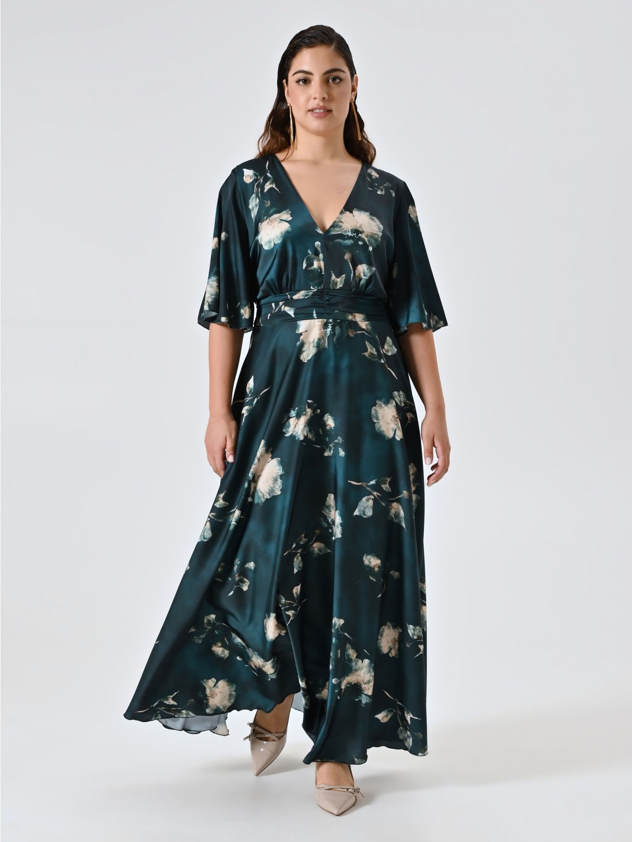Curvy Long Green Floral Dress in_i7