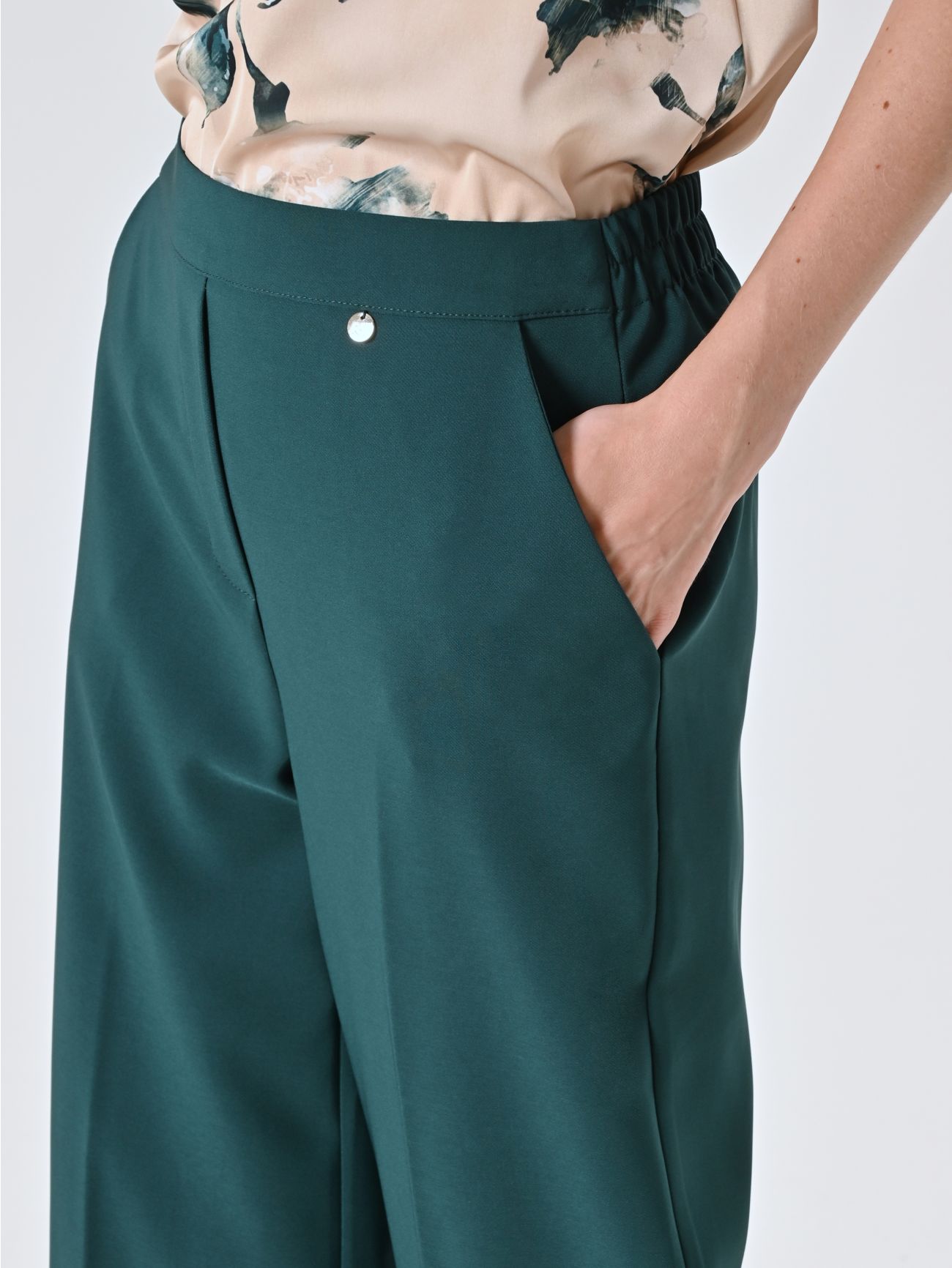 Pantalón amplio verde in_i5