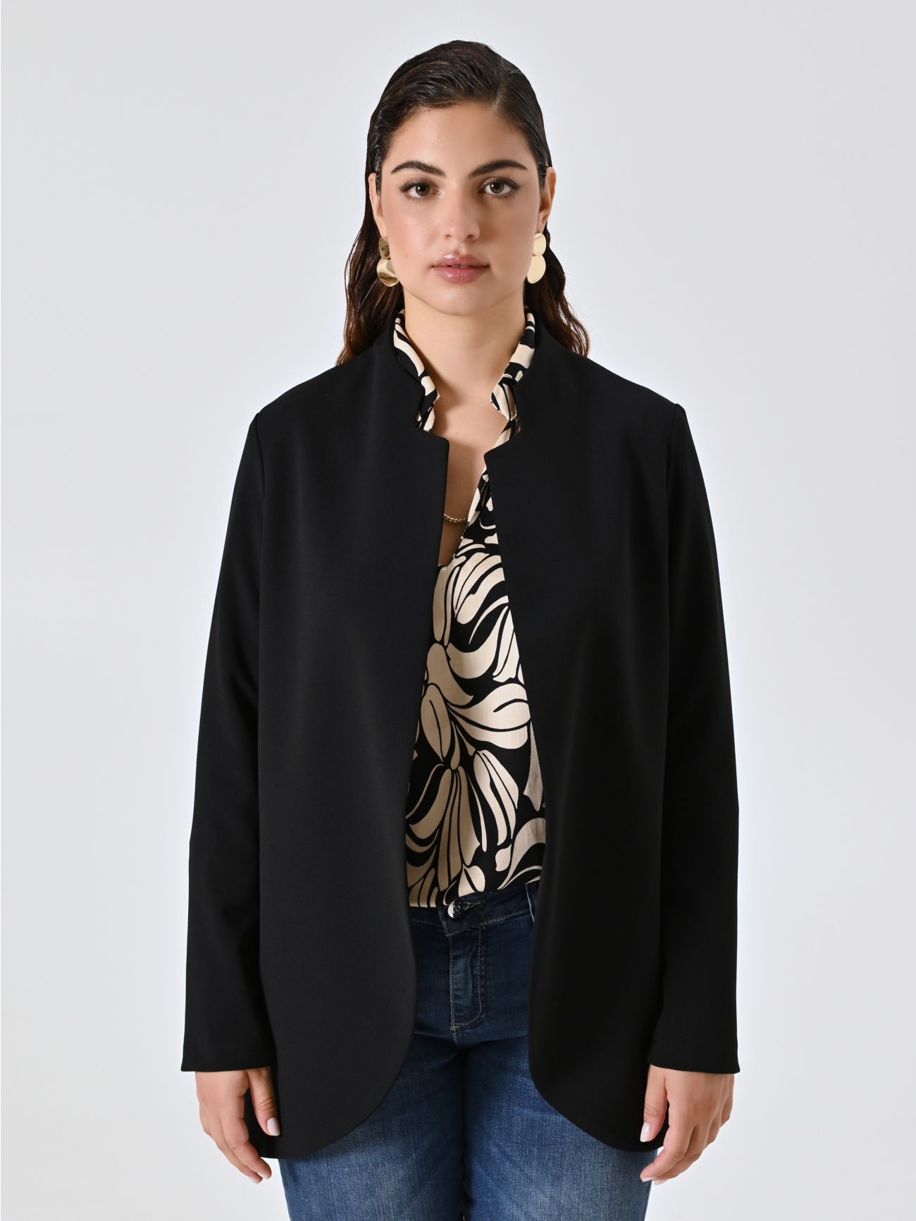 Curvy Black Open Jacket det_2