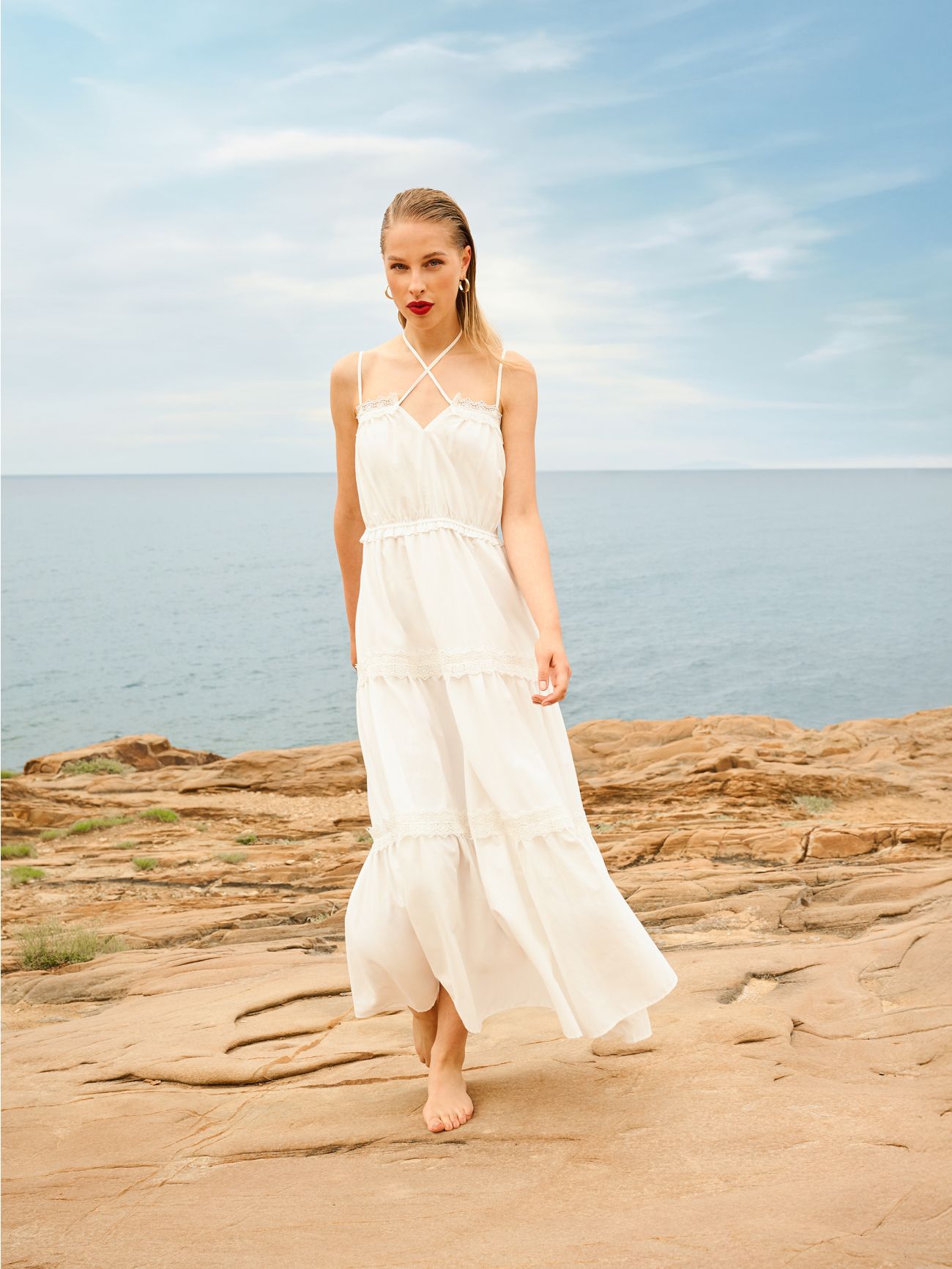 Robe blanche avec empiècements sp_e1