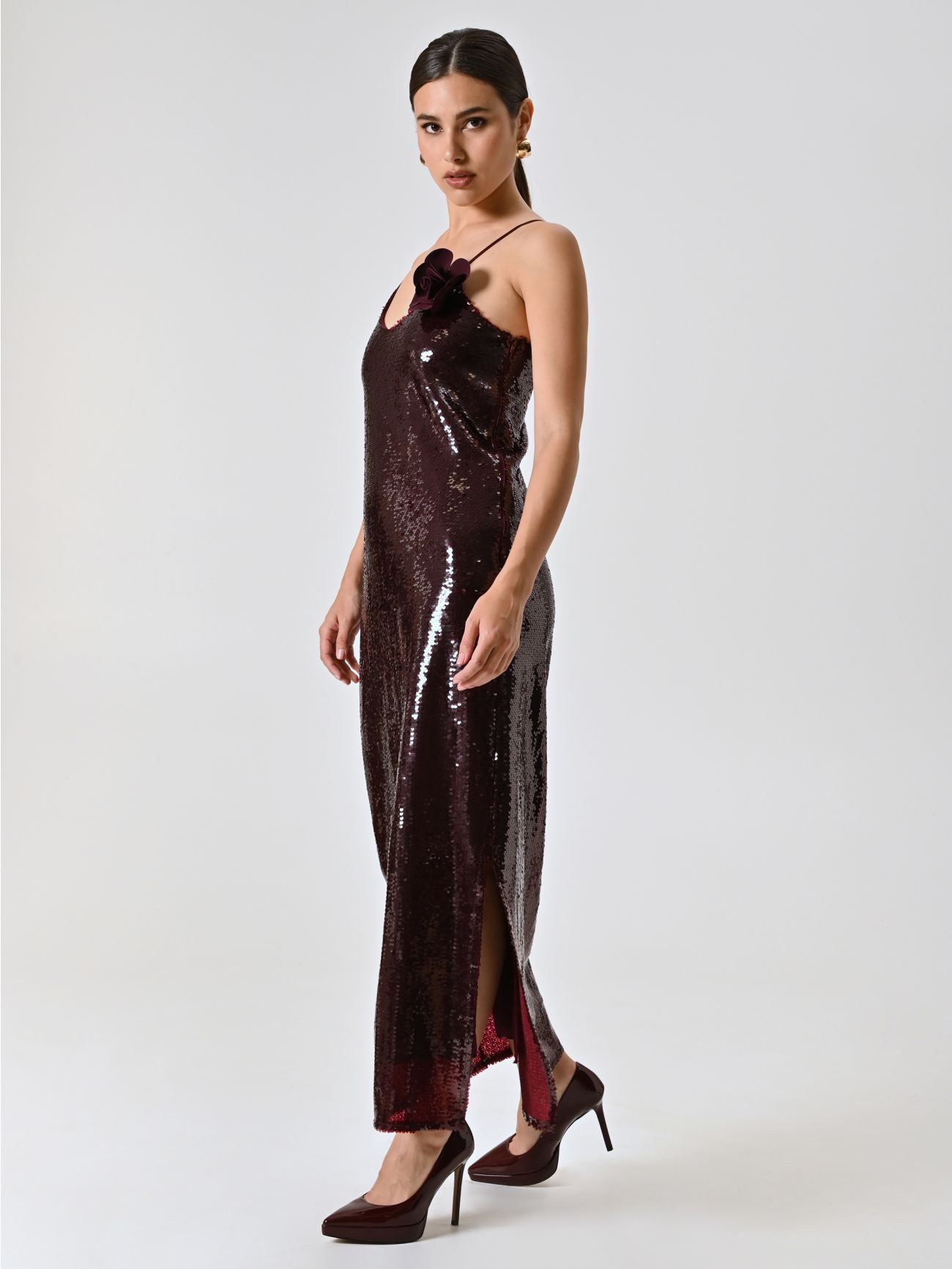 Paillettenkleid in Bordeaux in_i7