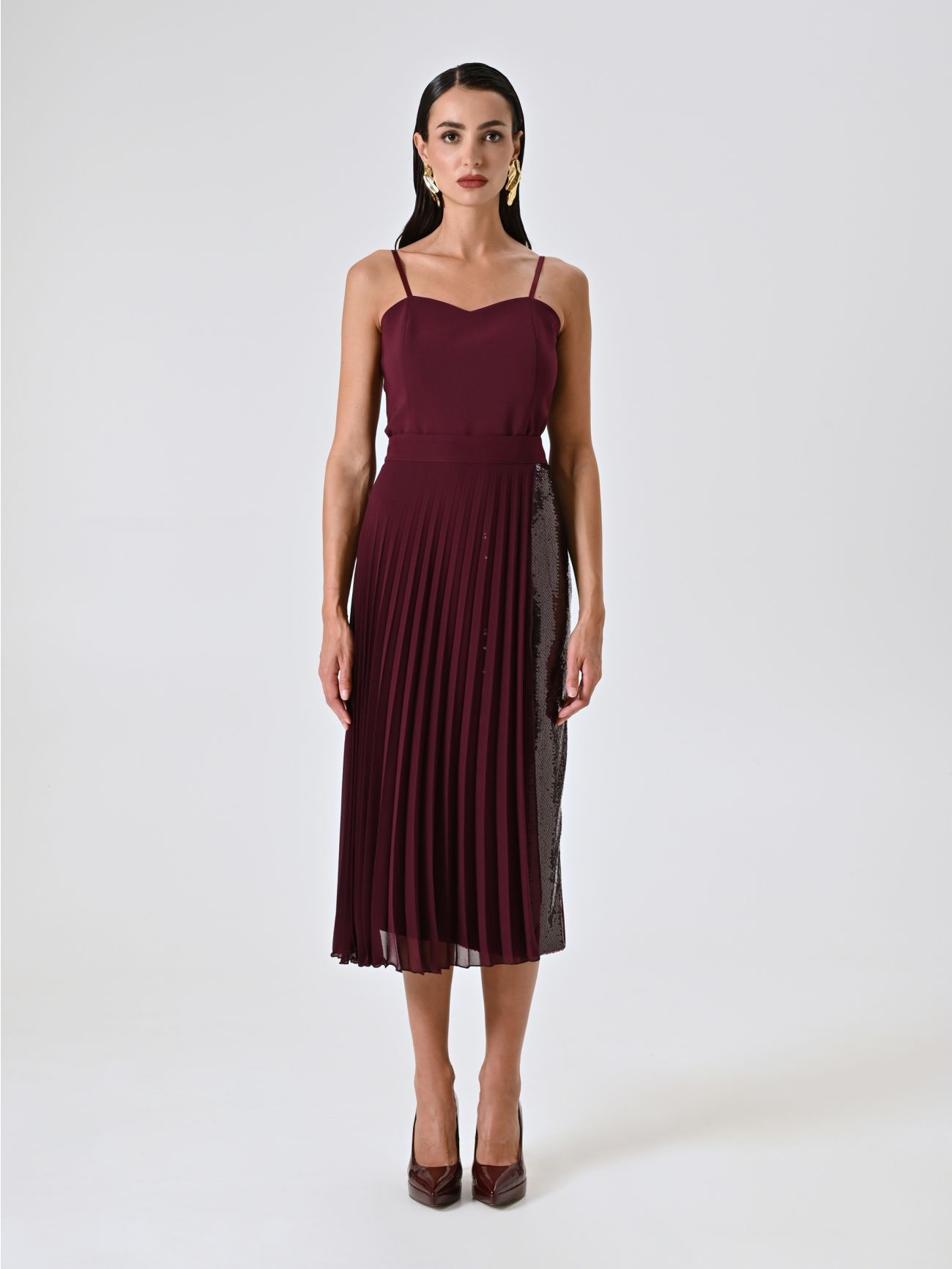 Burgundy Pleated Skirt with Sequins det_1