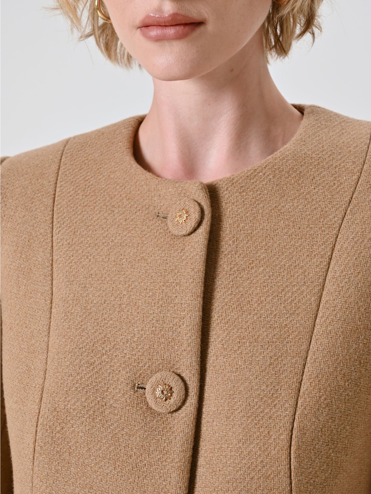 Cappotto Cammello con Sciarpa Removibile  in_i4