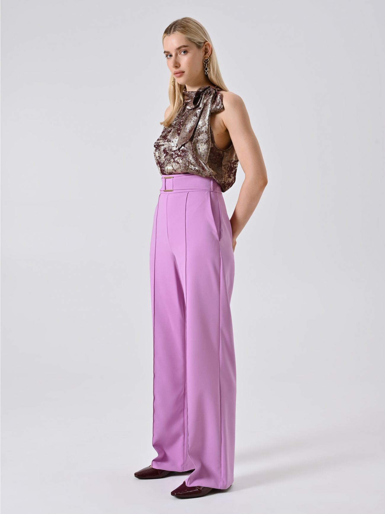 Pantaloni Rosa Orchidea con Fibbia Geometrica in Tessuto Tecnico  in_i7