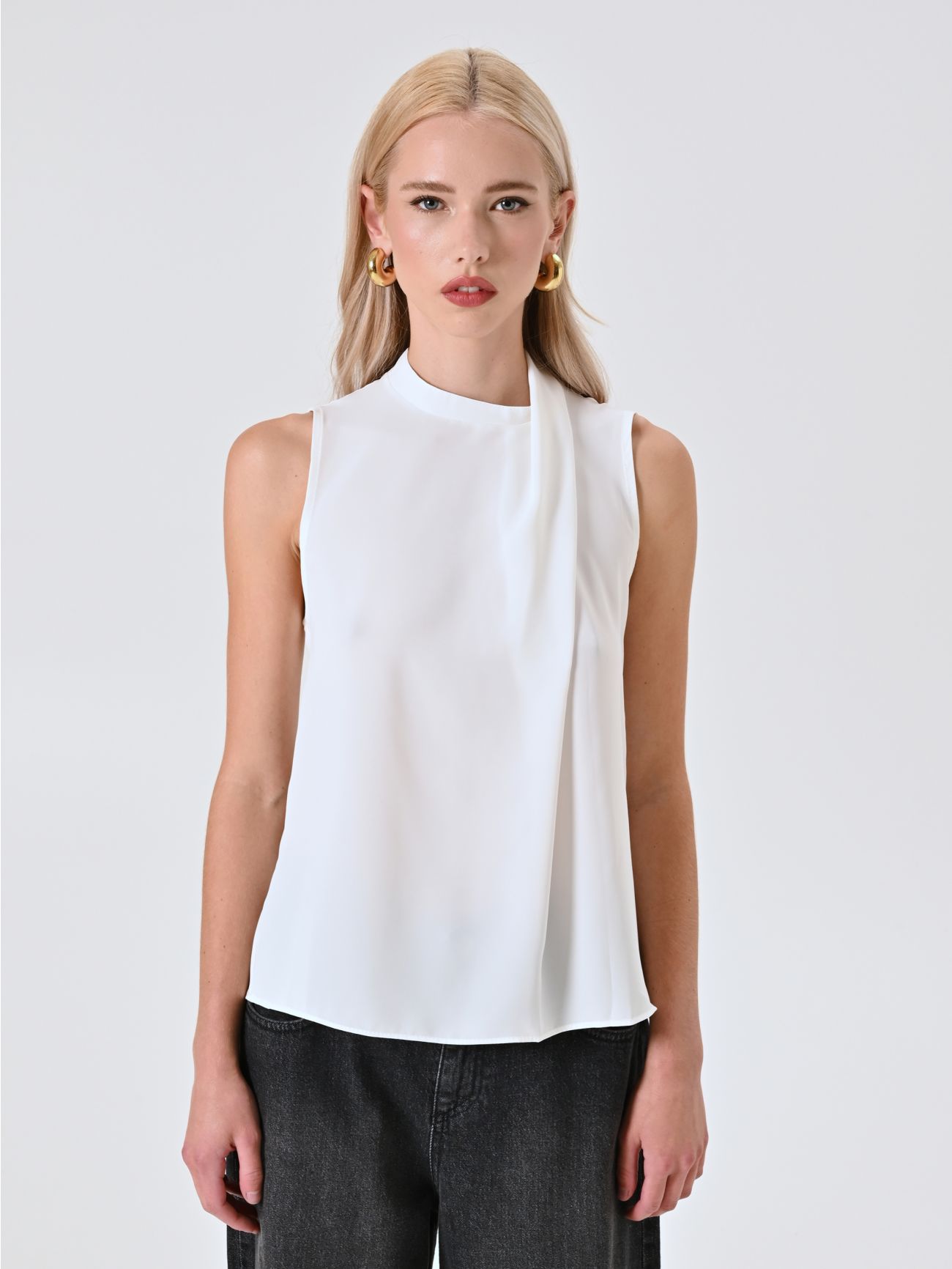 Flowy White Top 2 Rinascimento Flowy White Top det_2